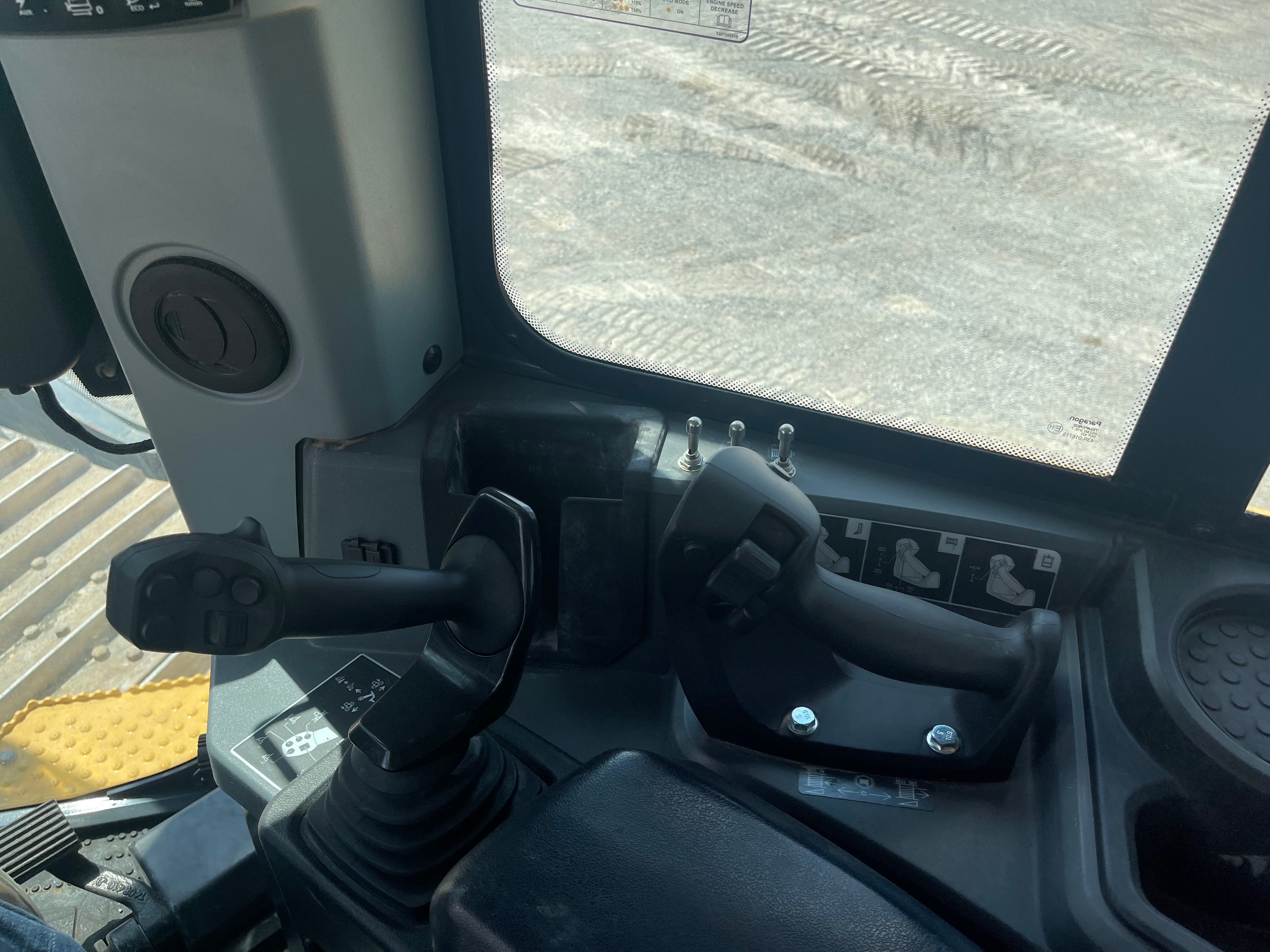 2019 JOHN DEERE 850L Photo 12 Thumbnail