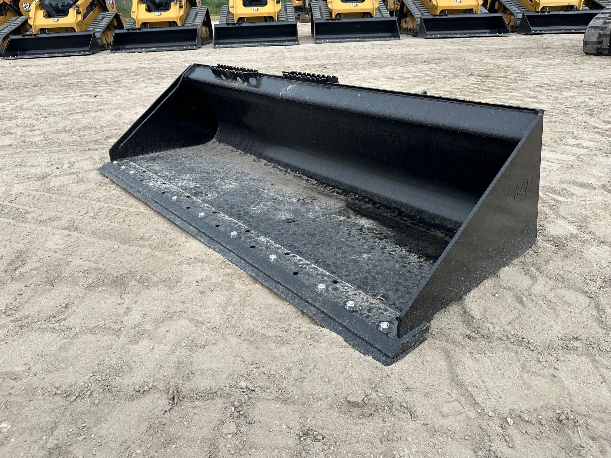 CAT 299D3 80" Skid Steer Bucket Photo 1 Thumbnail