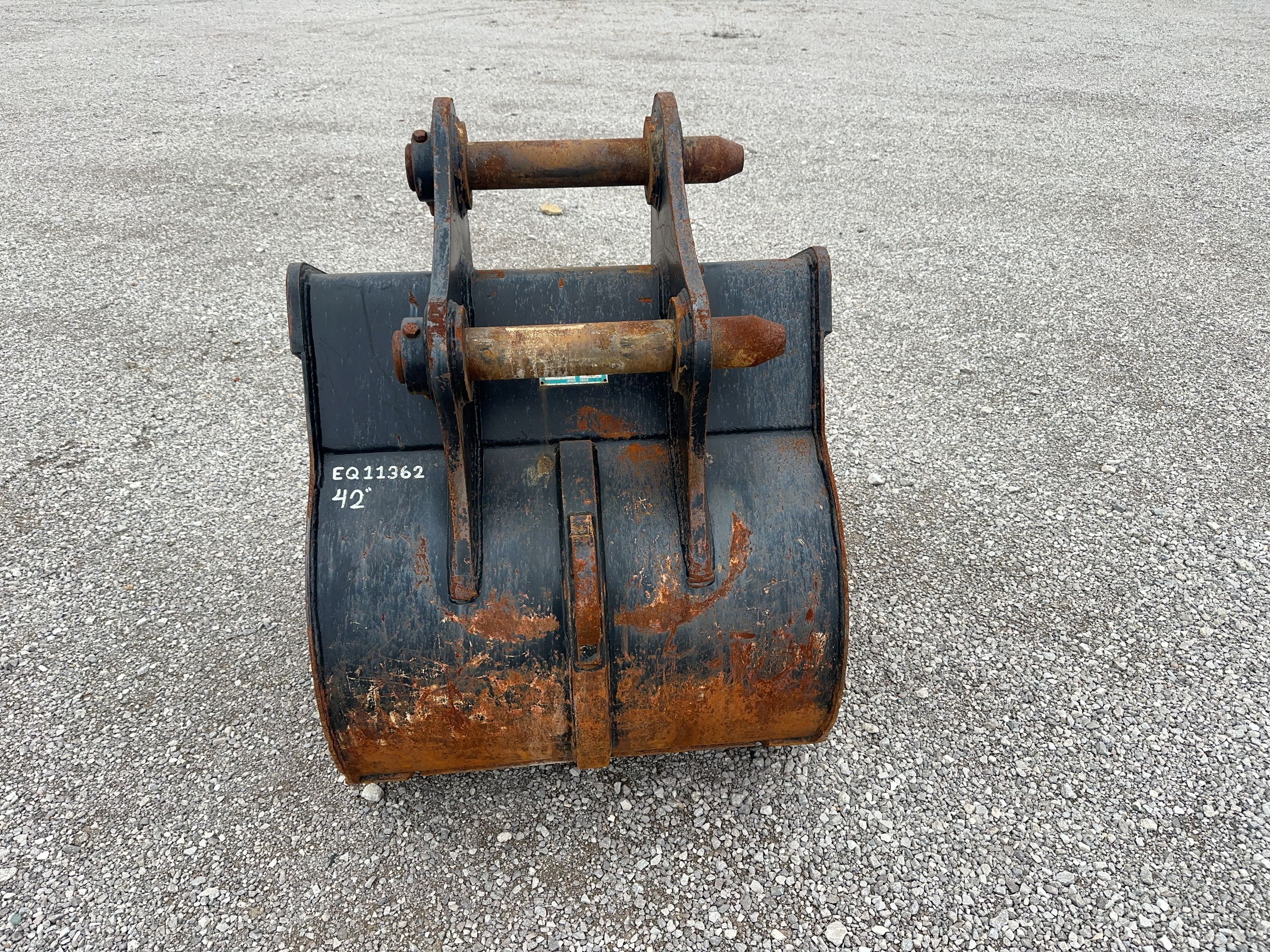 42" DIGGING BUCKET FOR SY265C Photo 4 Thumbnail