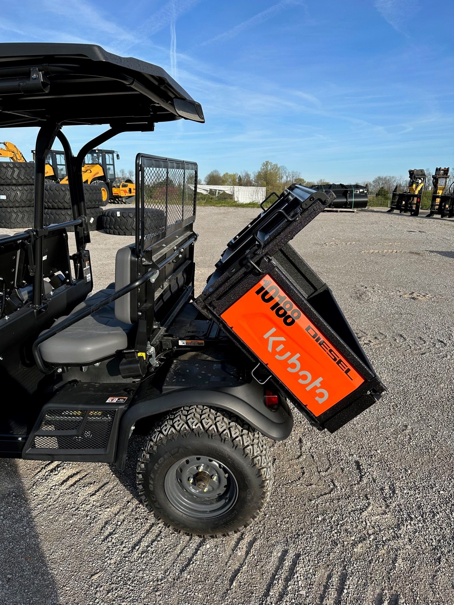 2023 KUBOTA RTV-X1140 Photo 9 Thumbnail