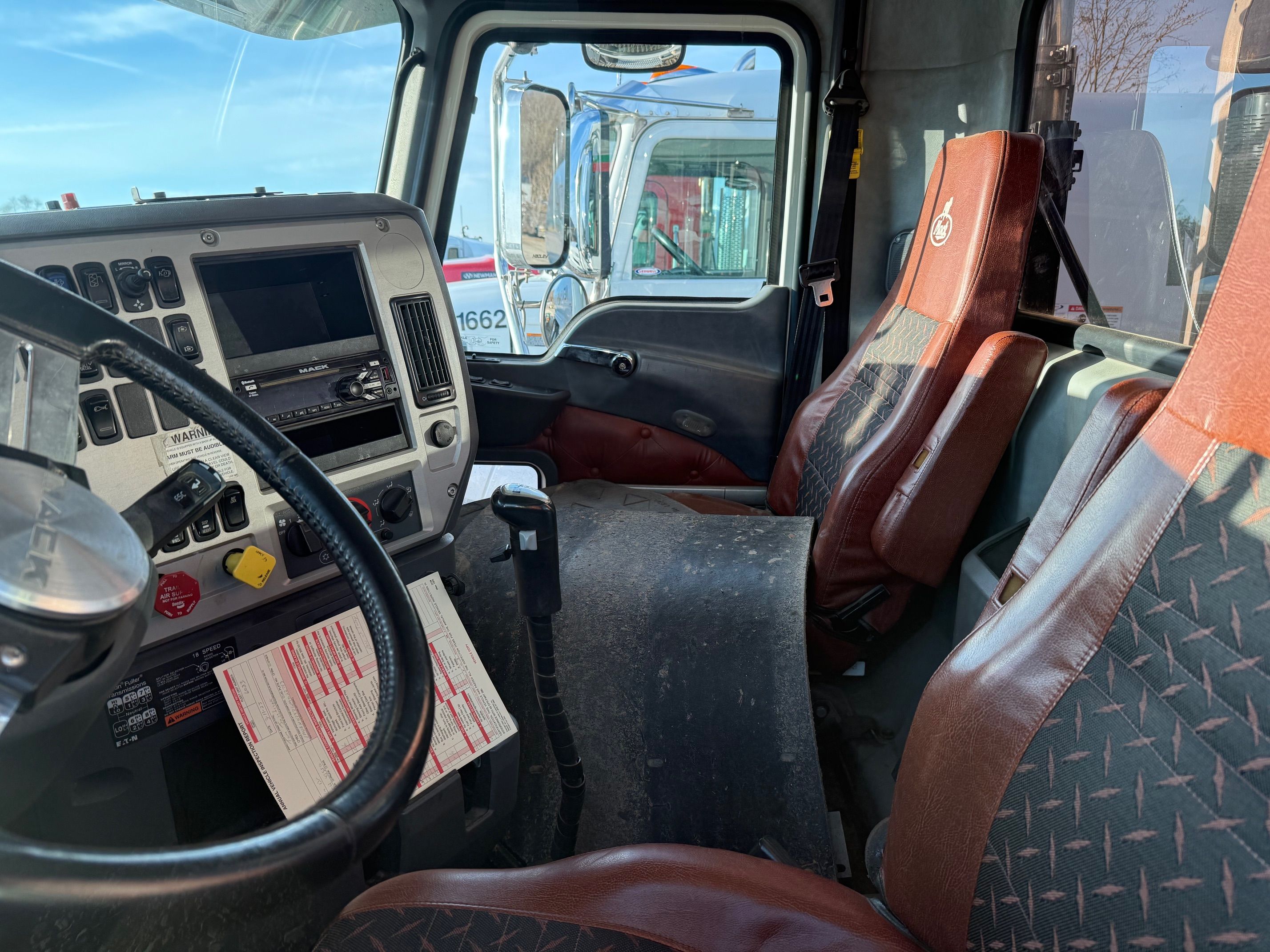 2016 MACK CHU613 Photo 6 Thumbnail