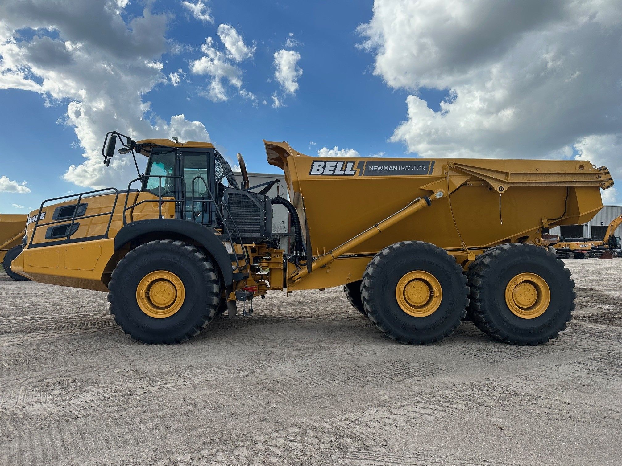 2025 BELL B45E Photo 2 Thumbnail