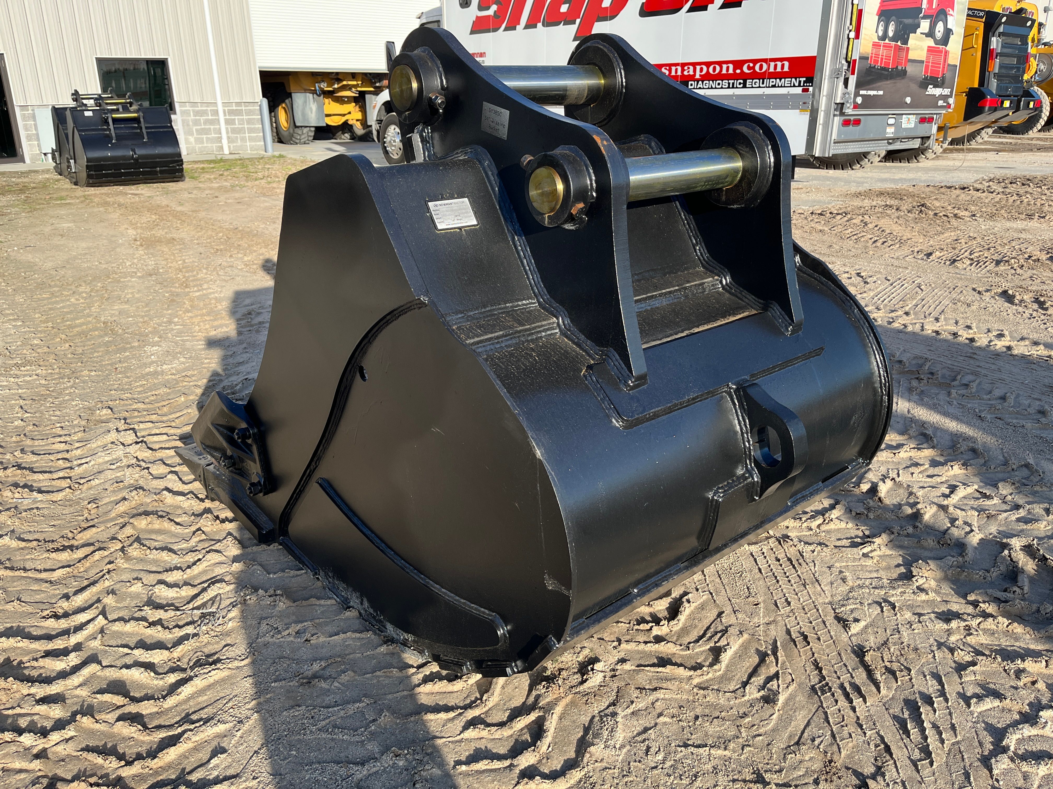 54" BUCKET FOR SY385C Photo 2 Thumbnail