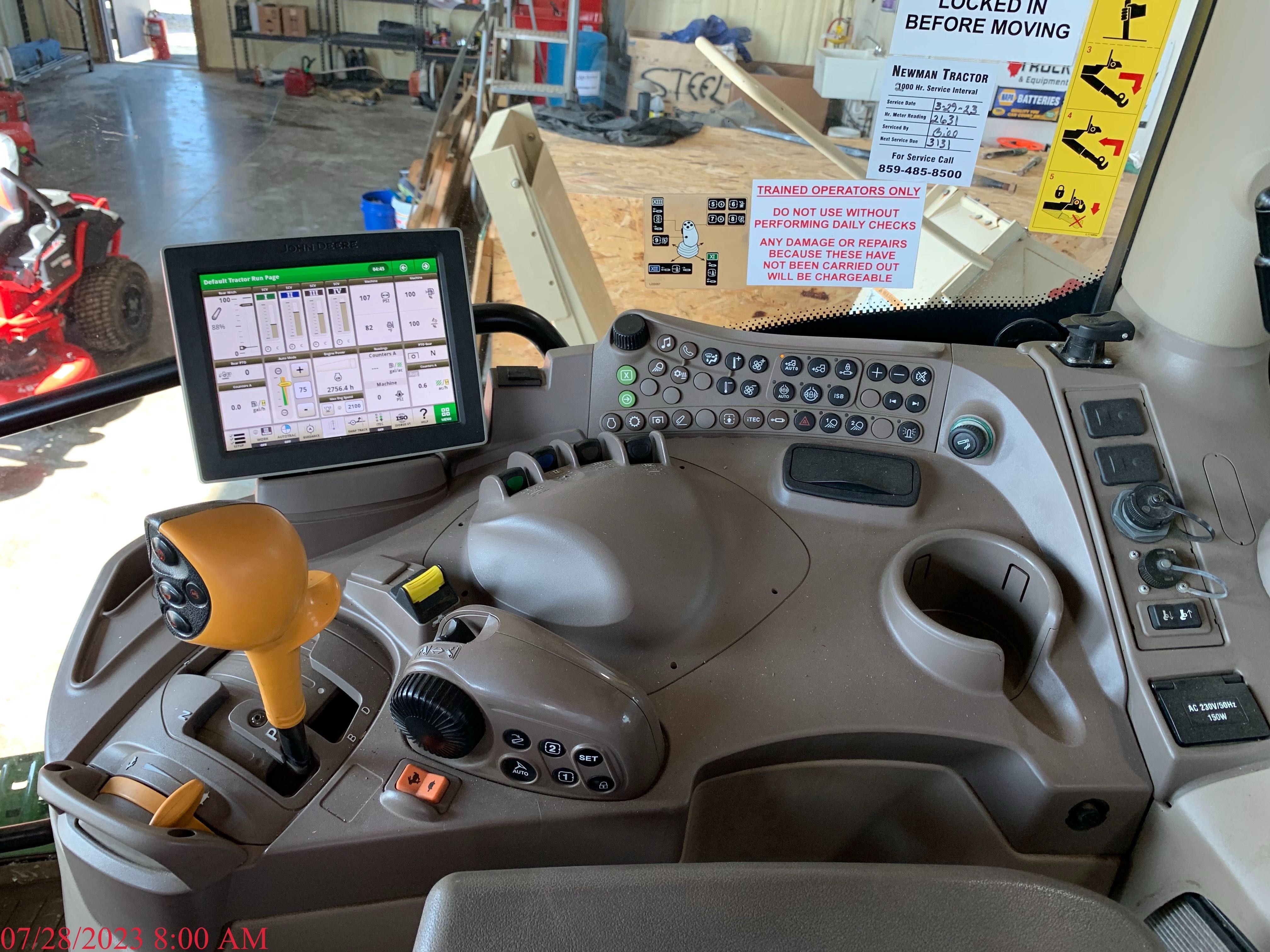 2019 JOHN DEERE 6155R Photo 8 Thumbnail