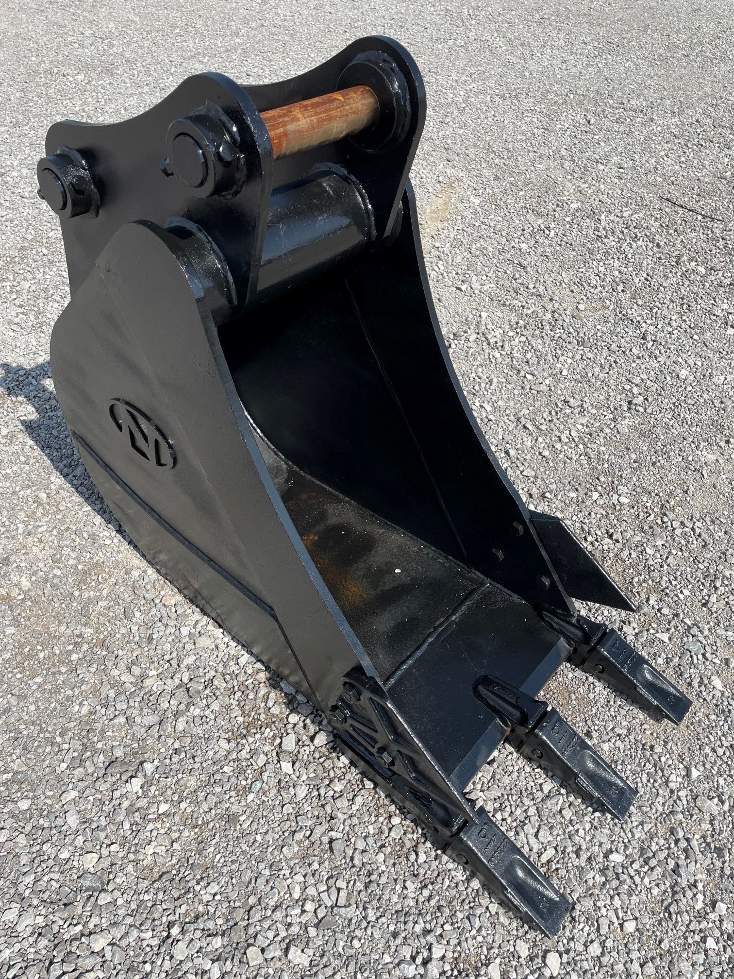 18" EXCAVATOR DIGGING BUCKET 50MM PIN Photo 2 Thumbnail