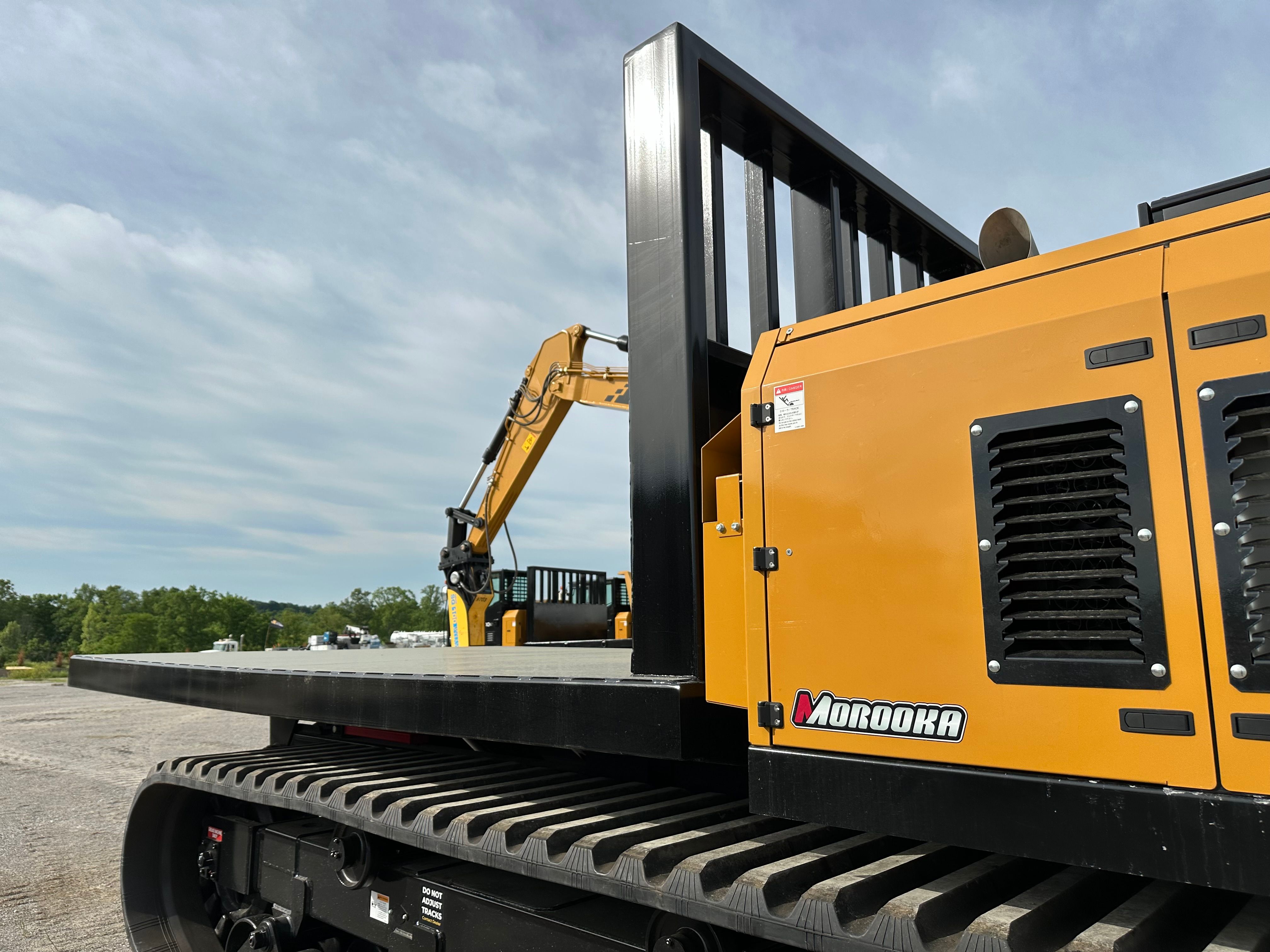 MOROOKA MST 110C CRAWLER CARRIER FLAT BED Photo 3 Thumbnail