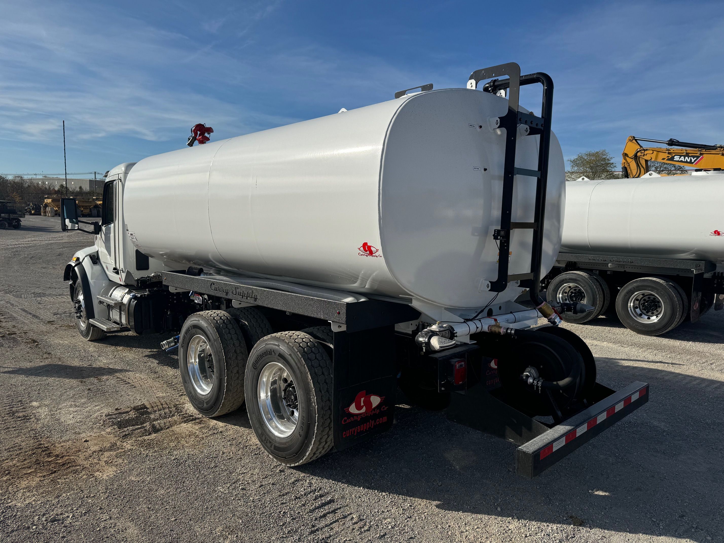 2025 PETERBILT 548 WATER Photo 2 Thumbnail