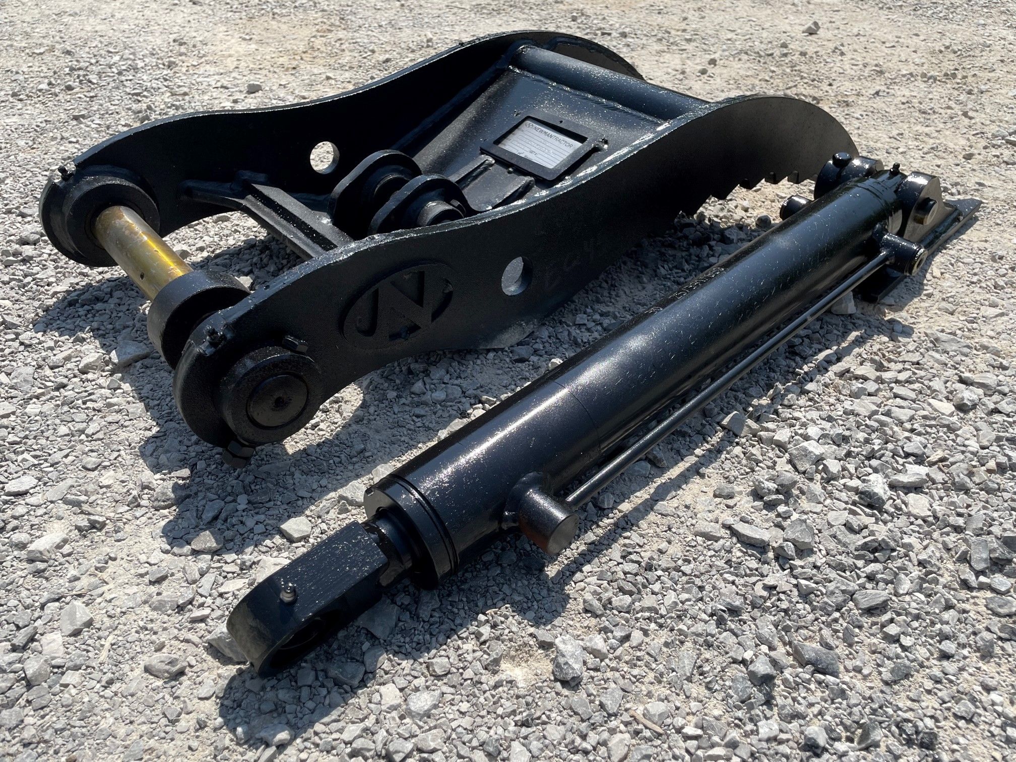 THUMB FOR SY26U (FOR USE W/ QUICK COUPLER) Photo 4 Thumbnail