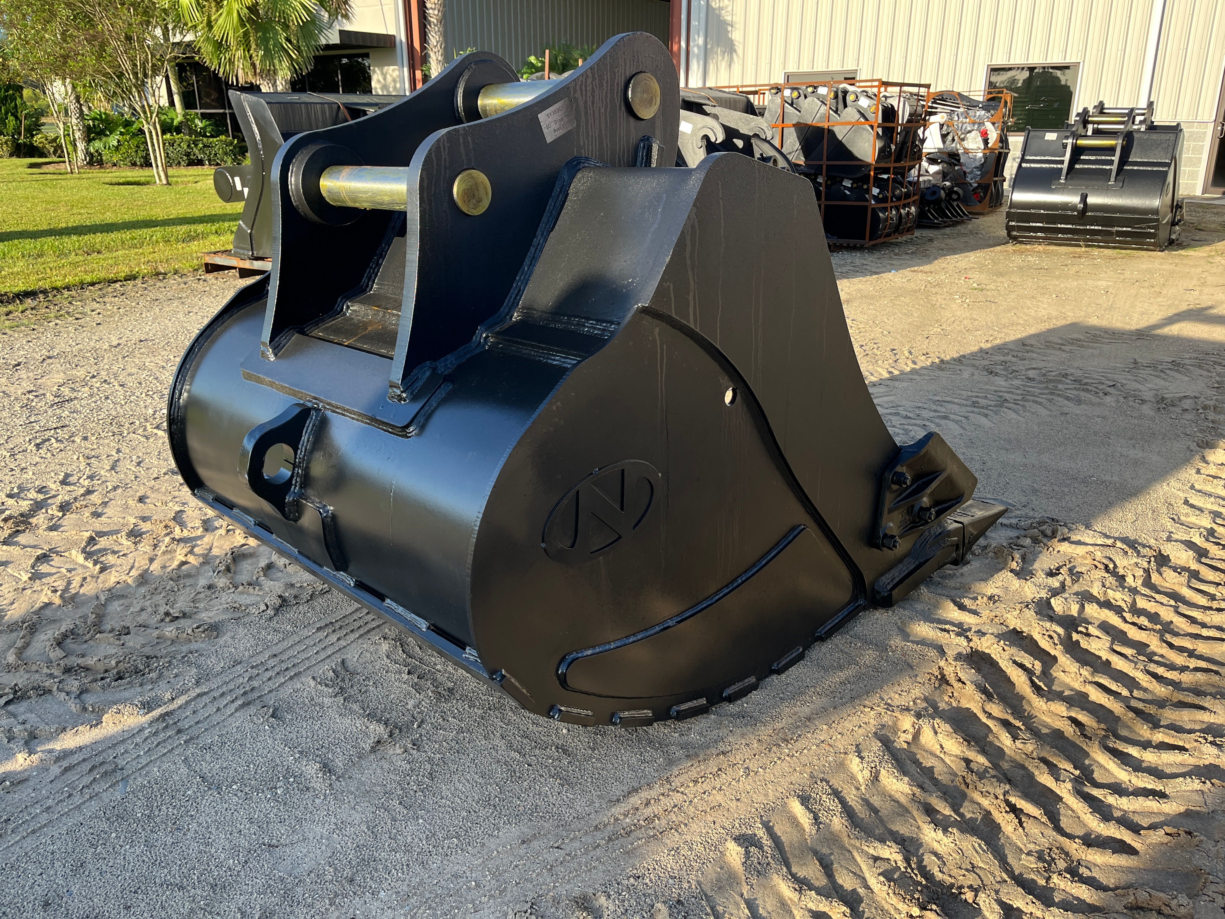 60" BUCKET FOR SY385C Photo 3 Thumbnail