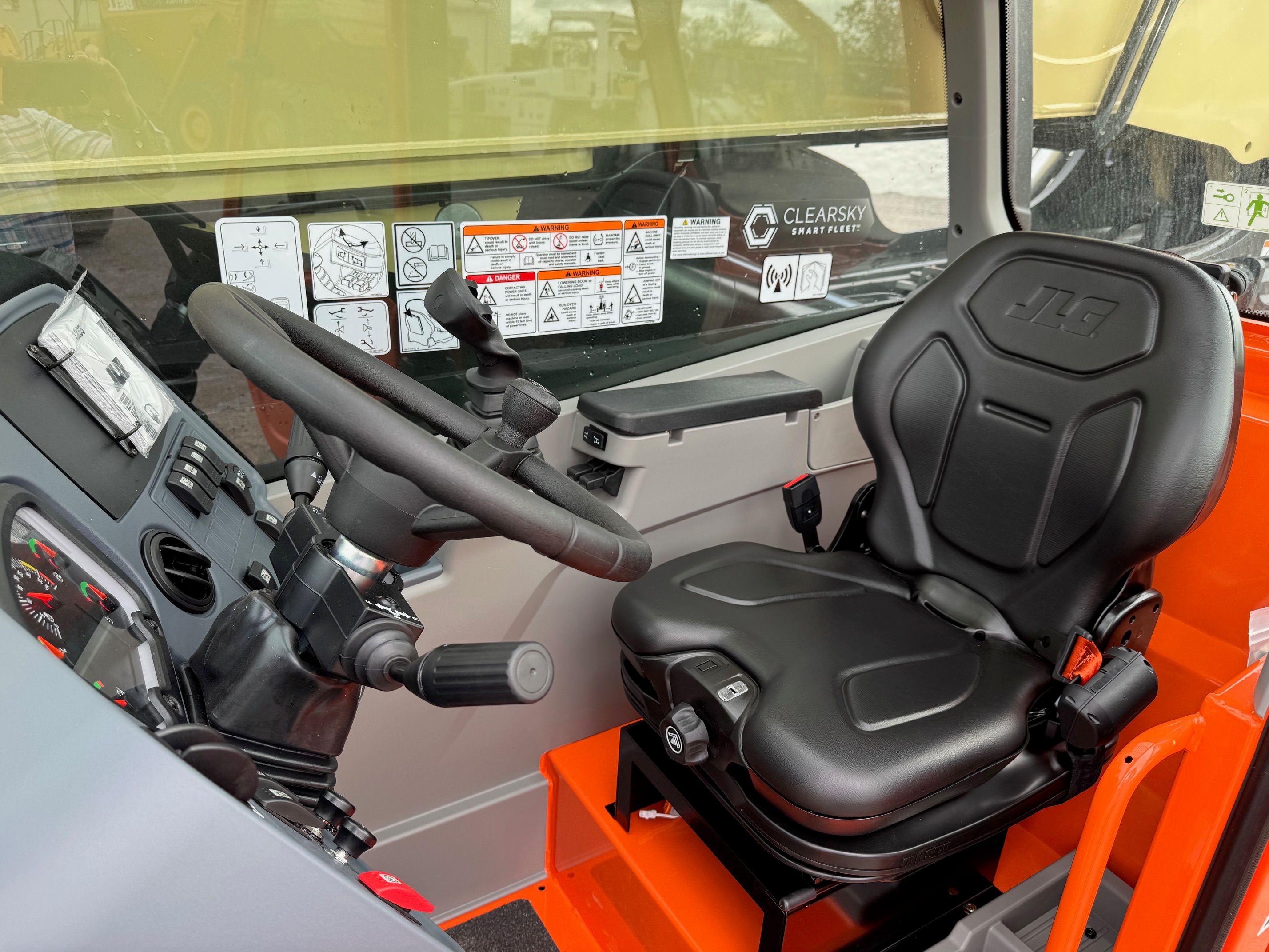 2025 JLG 1255 Photo 5 Thumbnail