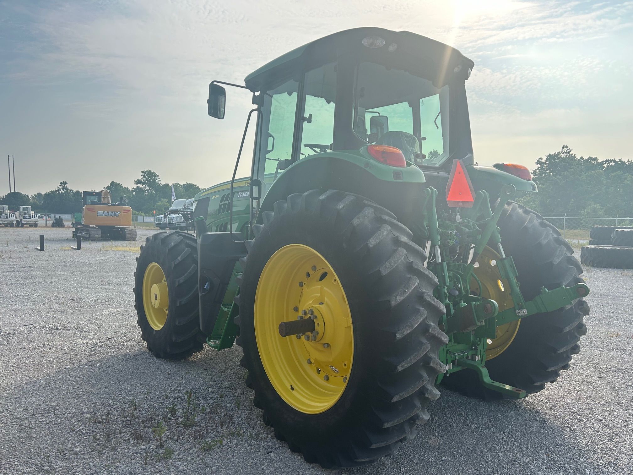 2021 JOHN DEERE 6155M Photo 2 Thumbnail
