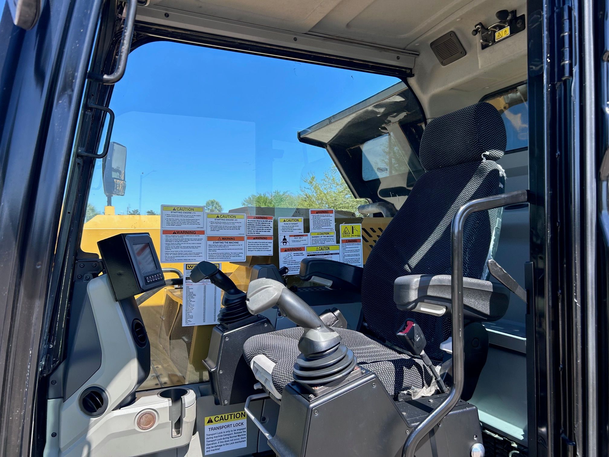 2022 MOROOKA MST 2200VDR Photo 5 Thumbnail