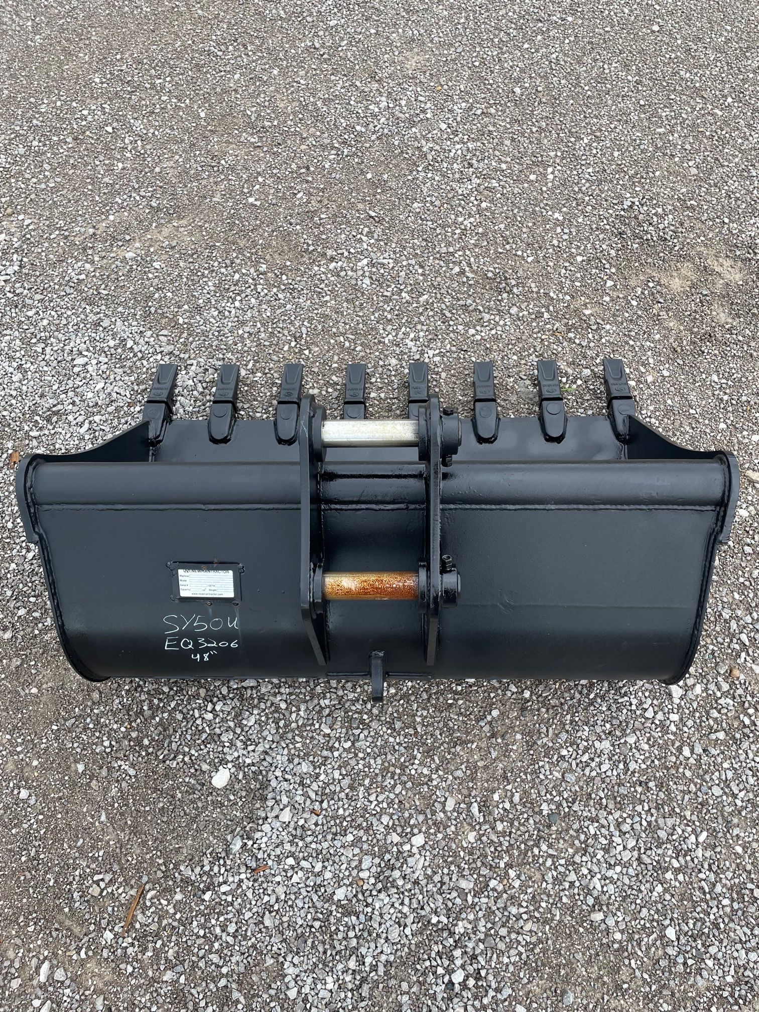 48" EXCAVATOR DIGGING BUCKET 45MM PIN Photo 3 Thumbnail