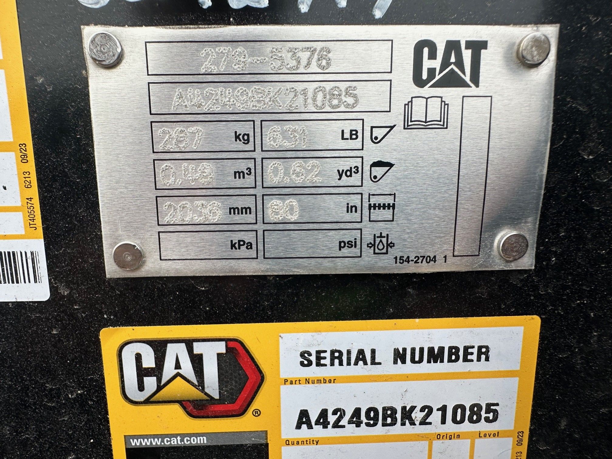 CAT 299D3 80" Skid Steer Bucket Photo 5 Thumbnail
