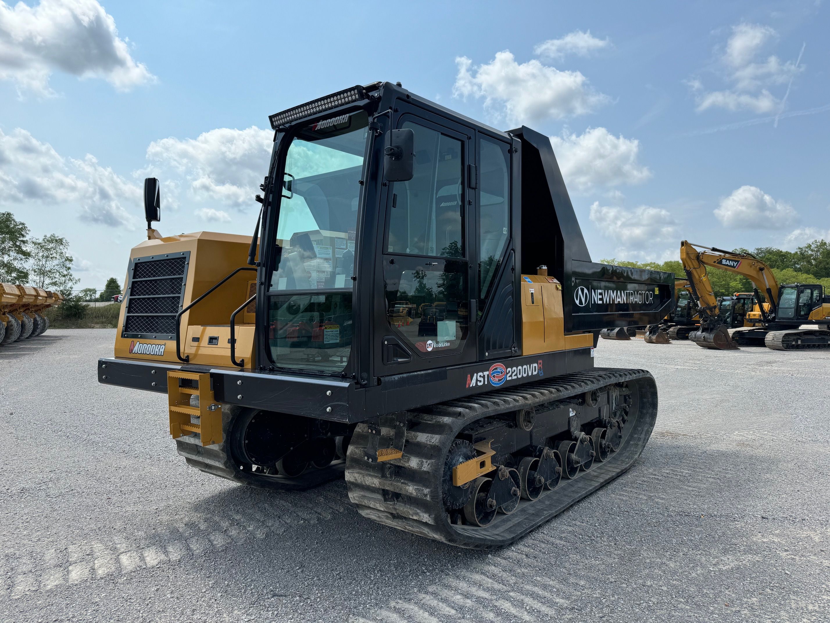 2023 MOROOKA MST 2200VDR Photo 1 Thumbnail