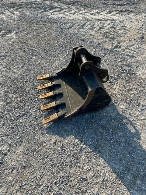 24" BUCKET FOR SY35U Photo 3 Thumbnail