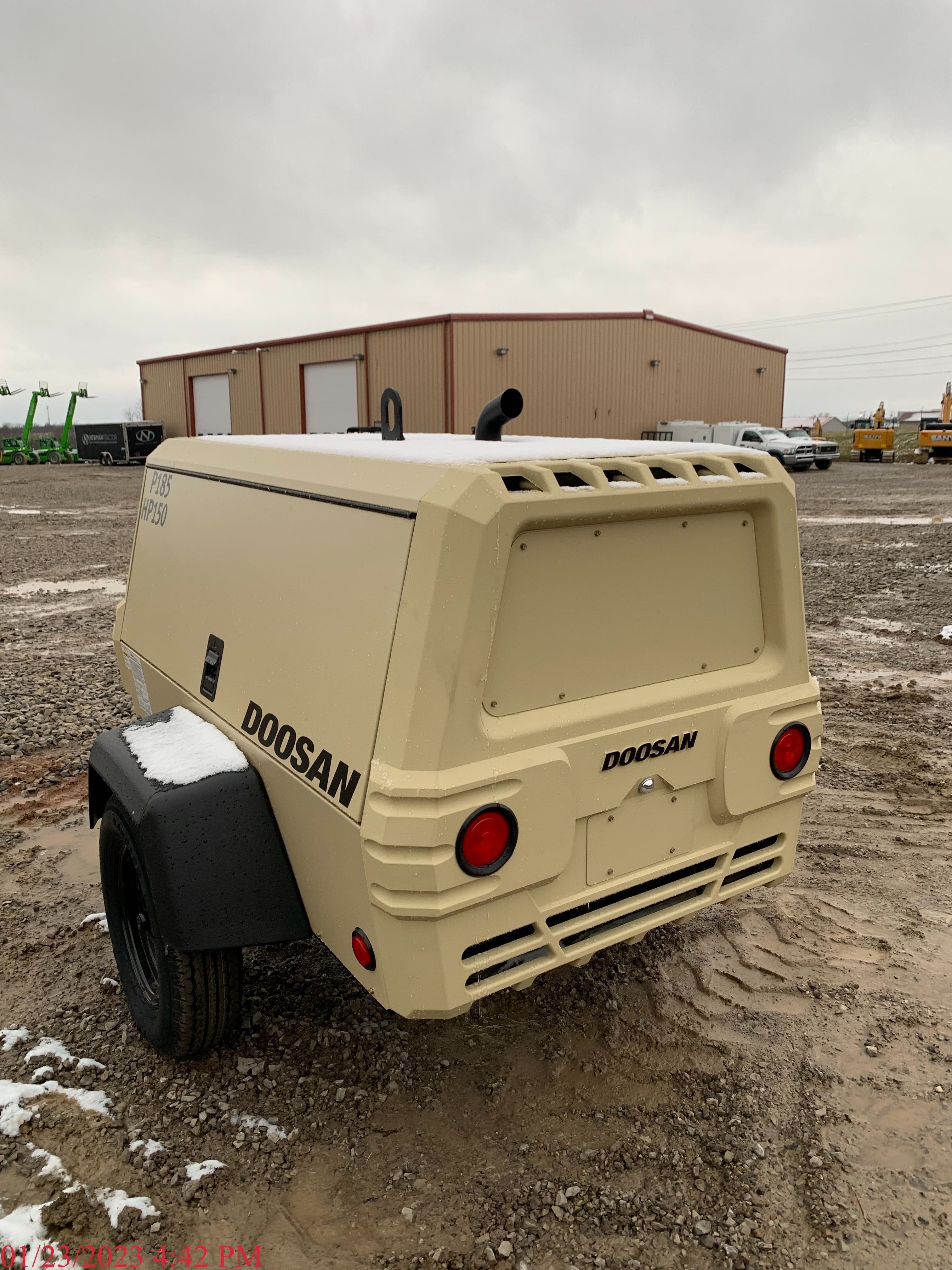 2023 DOOSAN P185 Photo 2 Thumbnail