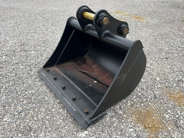 30" EXCAVATOR DITCH CLEANING BUCKET 45MM PIN Photo 1 Thumbnail