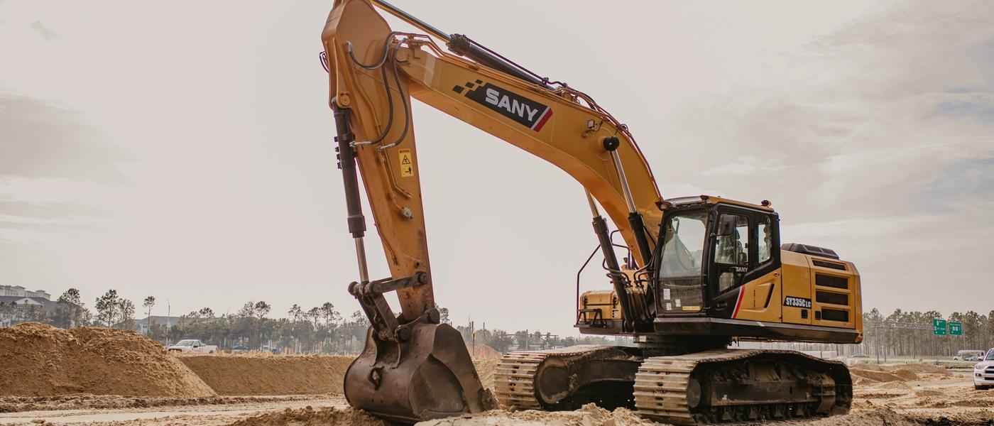 SANY excavator digging in Florida