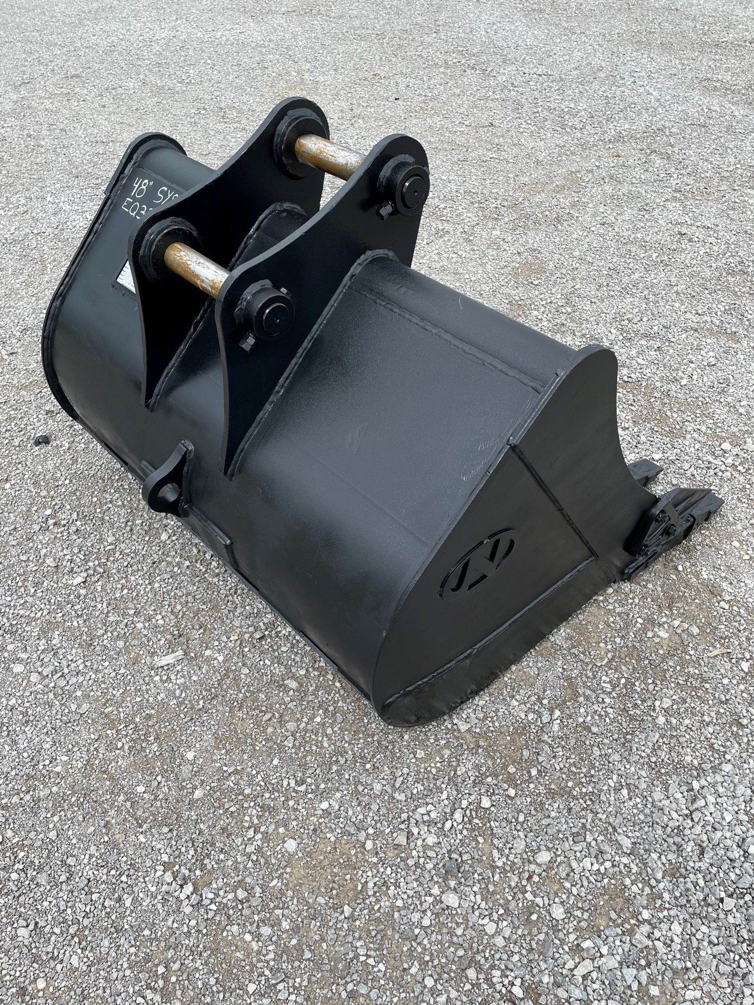 48" EXCAVATOR DIGGING BUCKET 50MM PIN Photo 1 Thumbnail