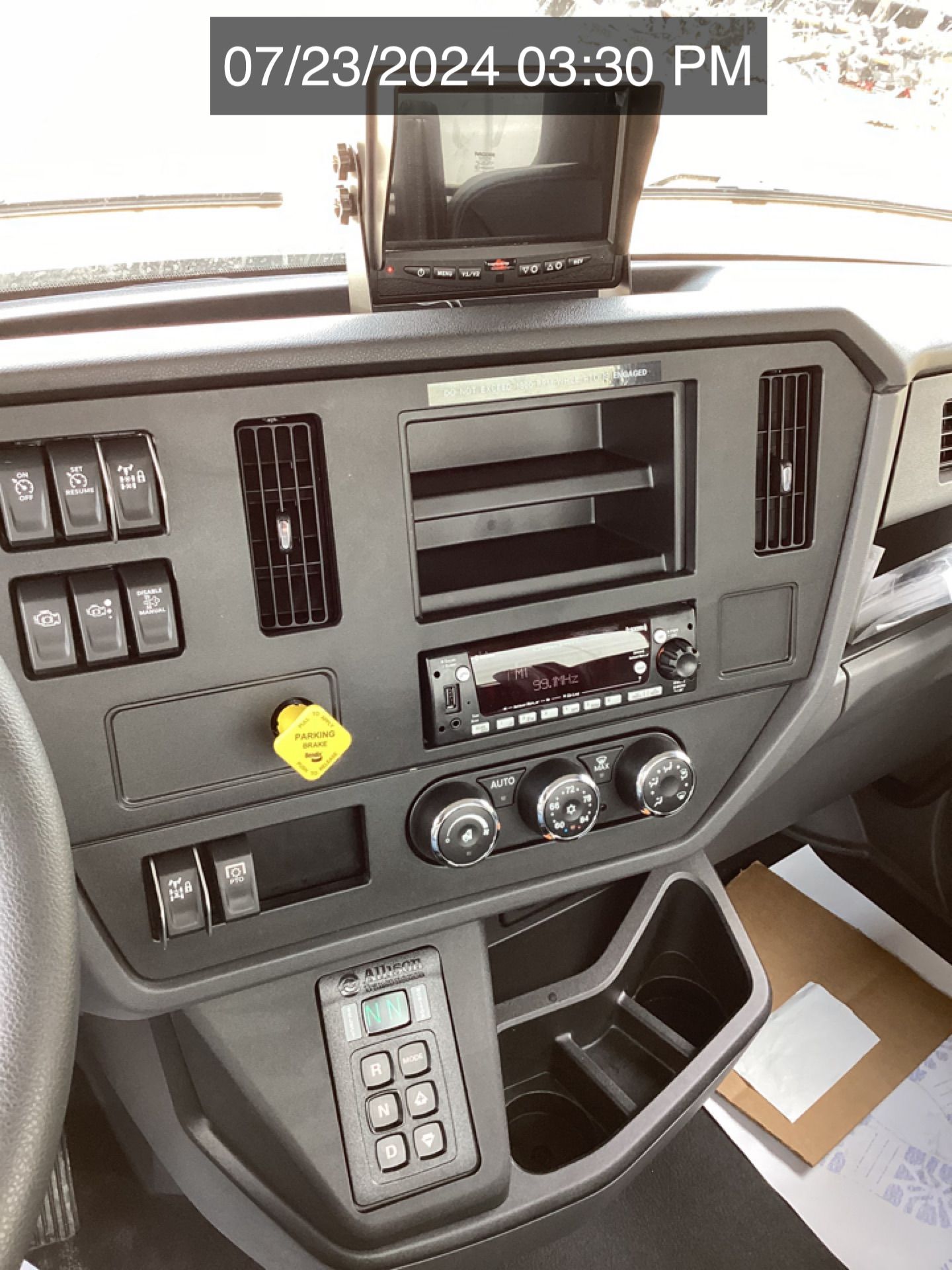 2025 PETERBILT 548 WATER Photo 4 Thumbnail