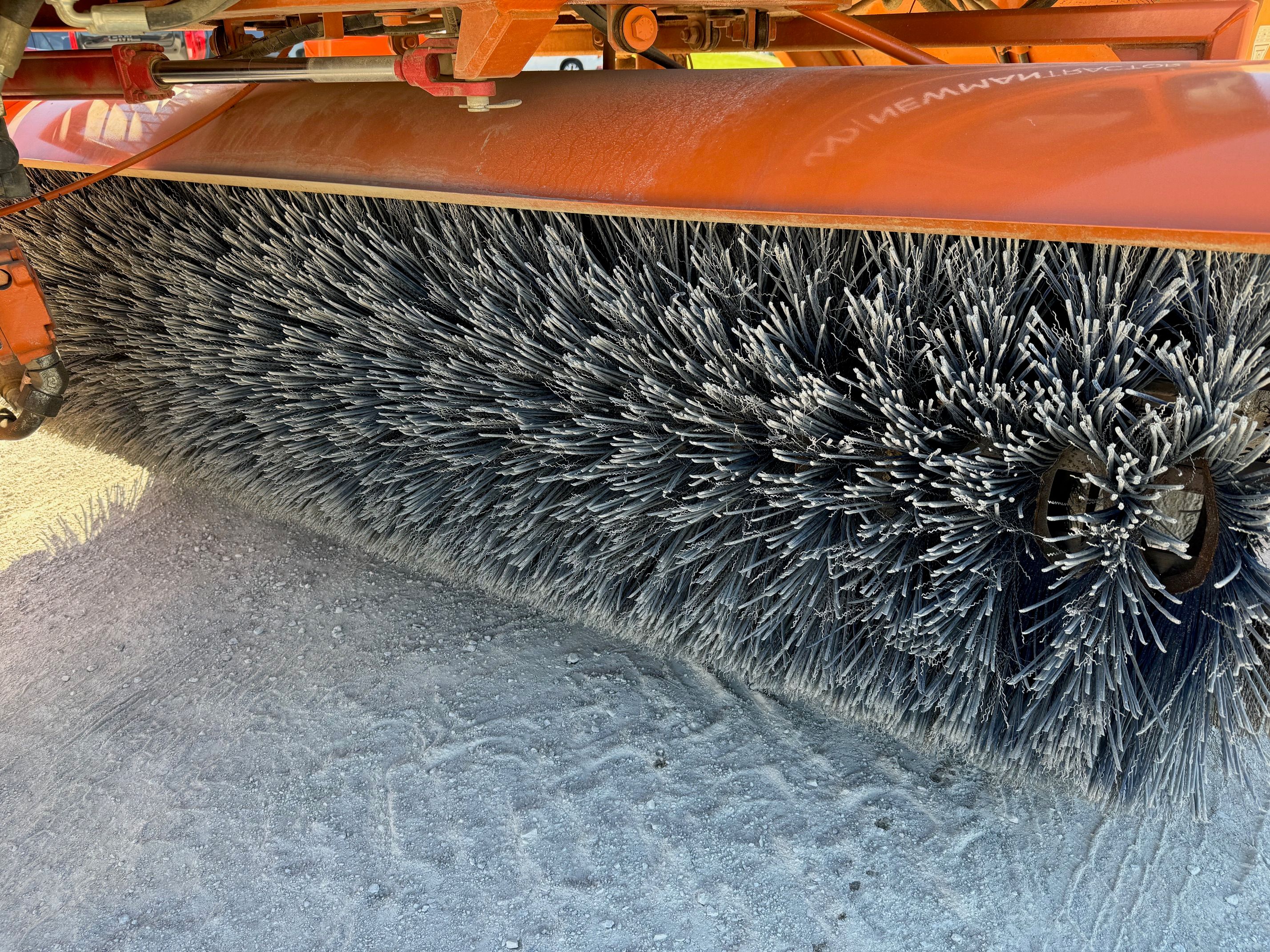 2022 BROCE RJT350 Photo 5 Thumbnail