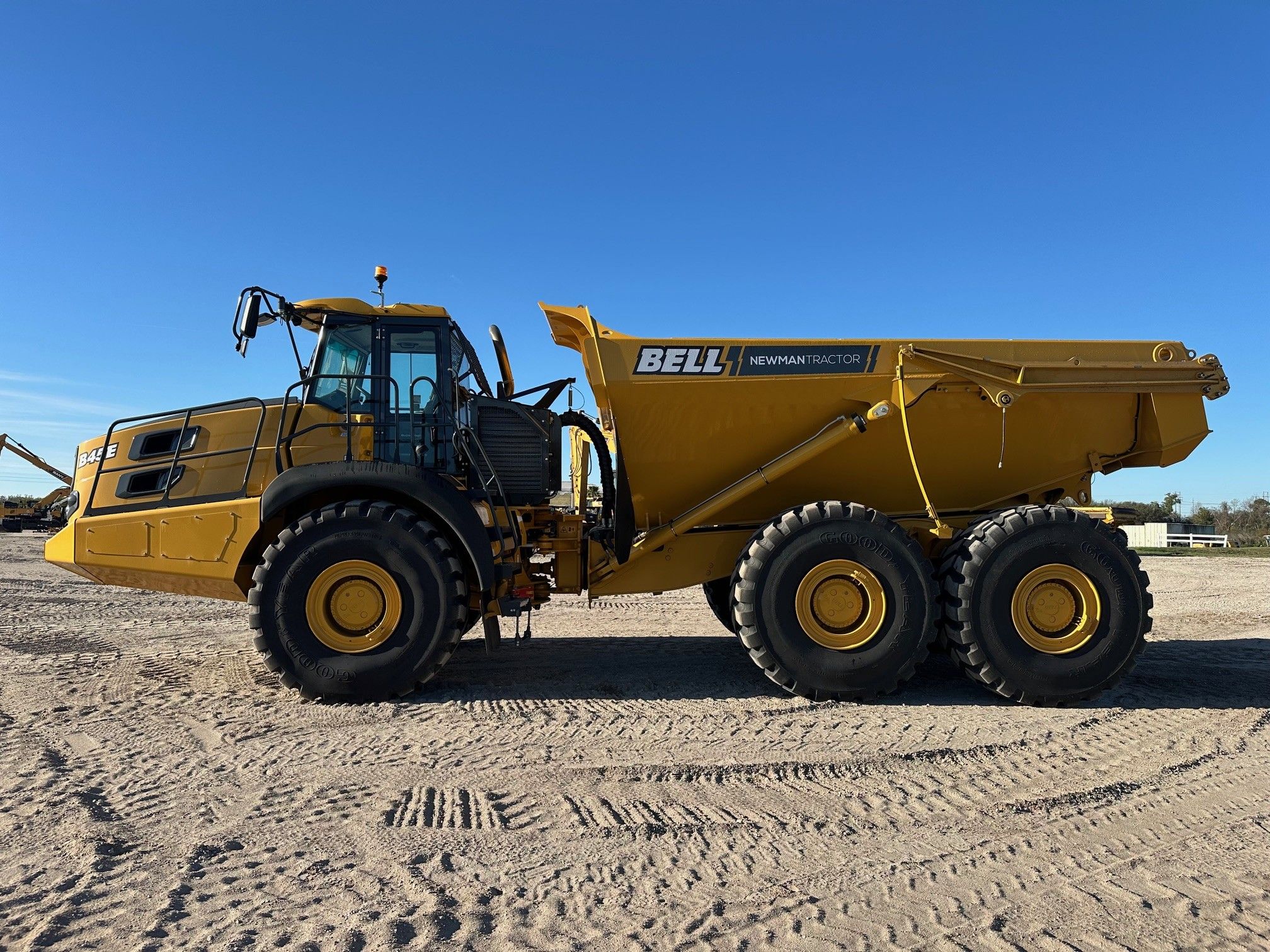 2025 BELL B45E Photo 2 Thumbnail