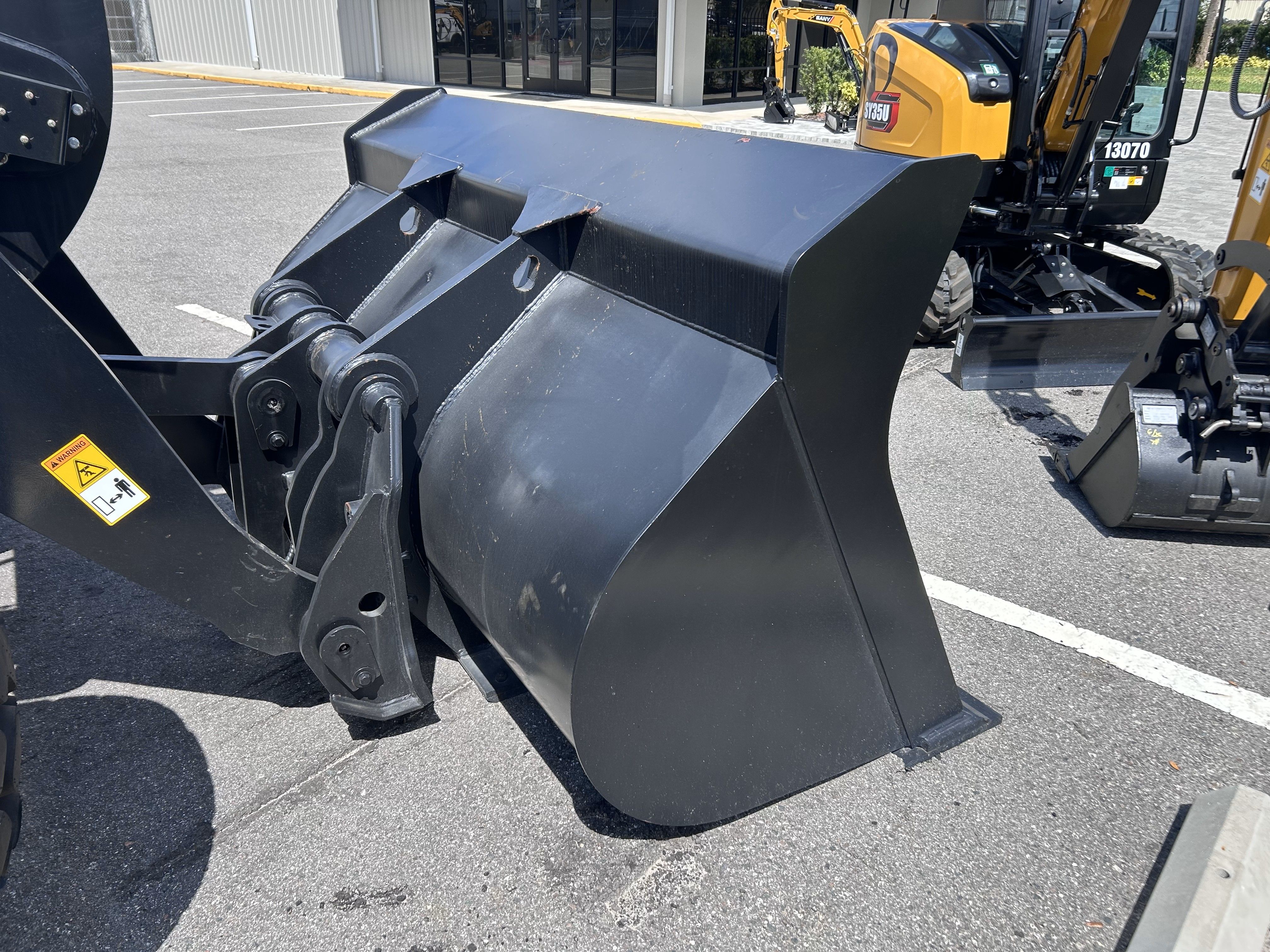 WHEEL LOADER BUCKET FOR SW305K Photo 3 Thumbnail