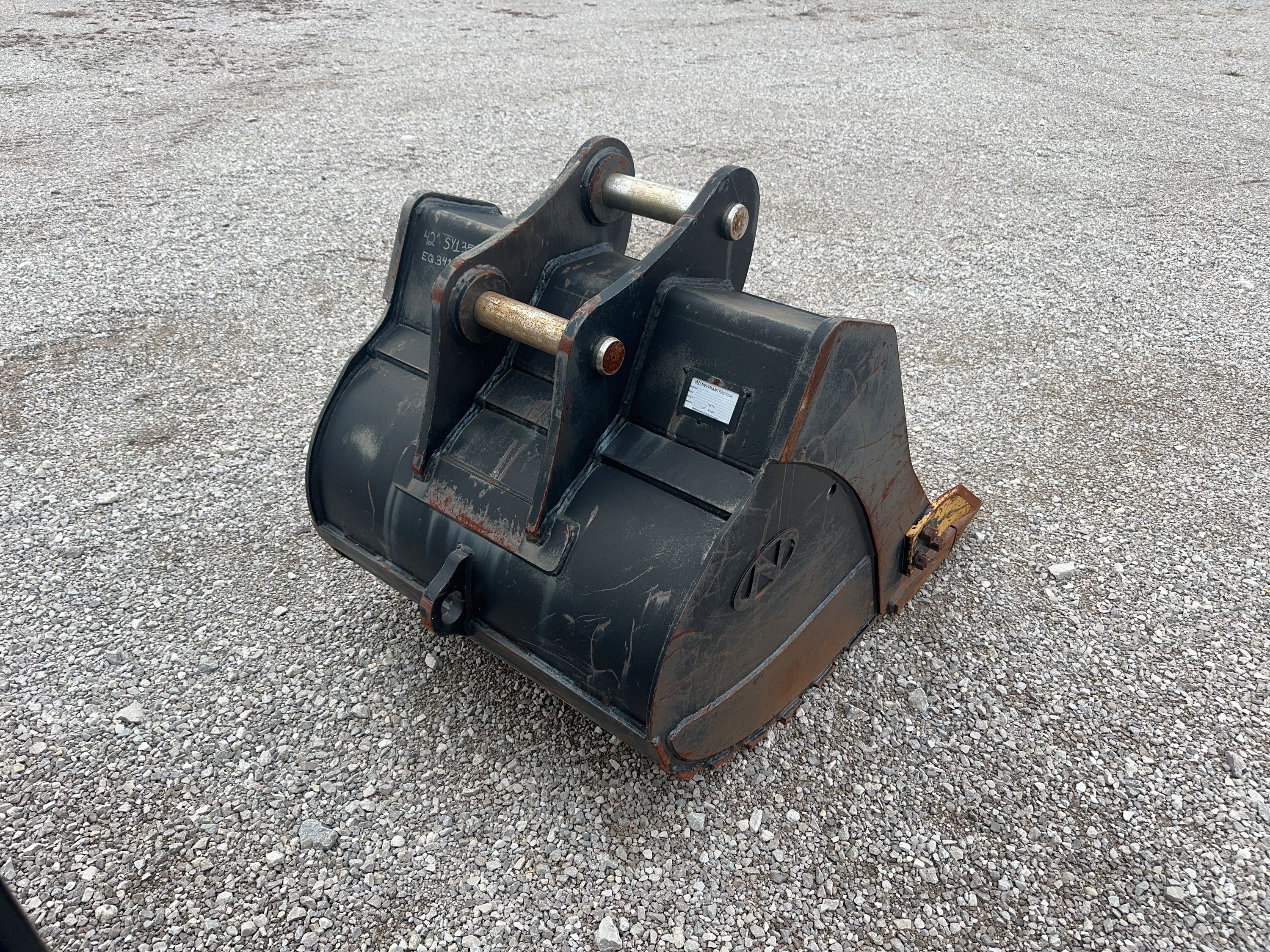 42" EXCAVATOR DIGGING BUCKET 65MM PIN Photo 5 Thumbnail