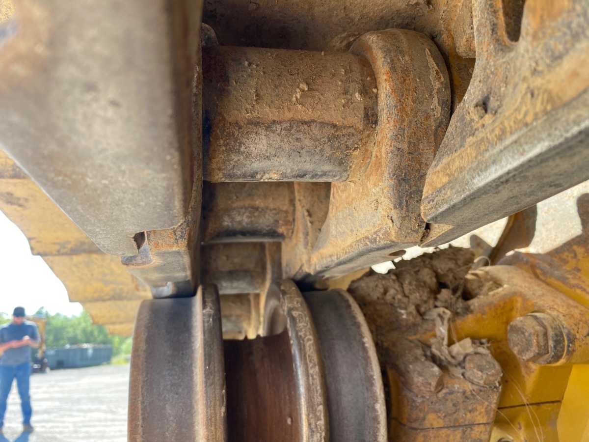 2019 CAT 963K Photo 1