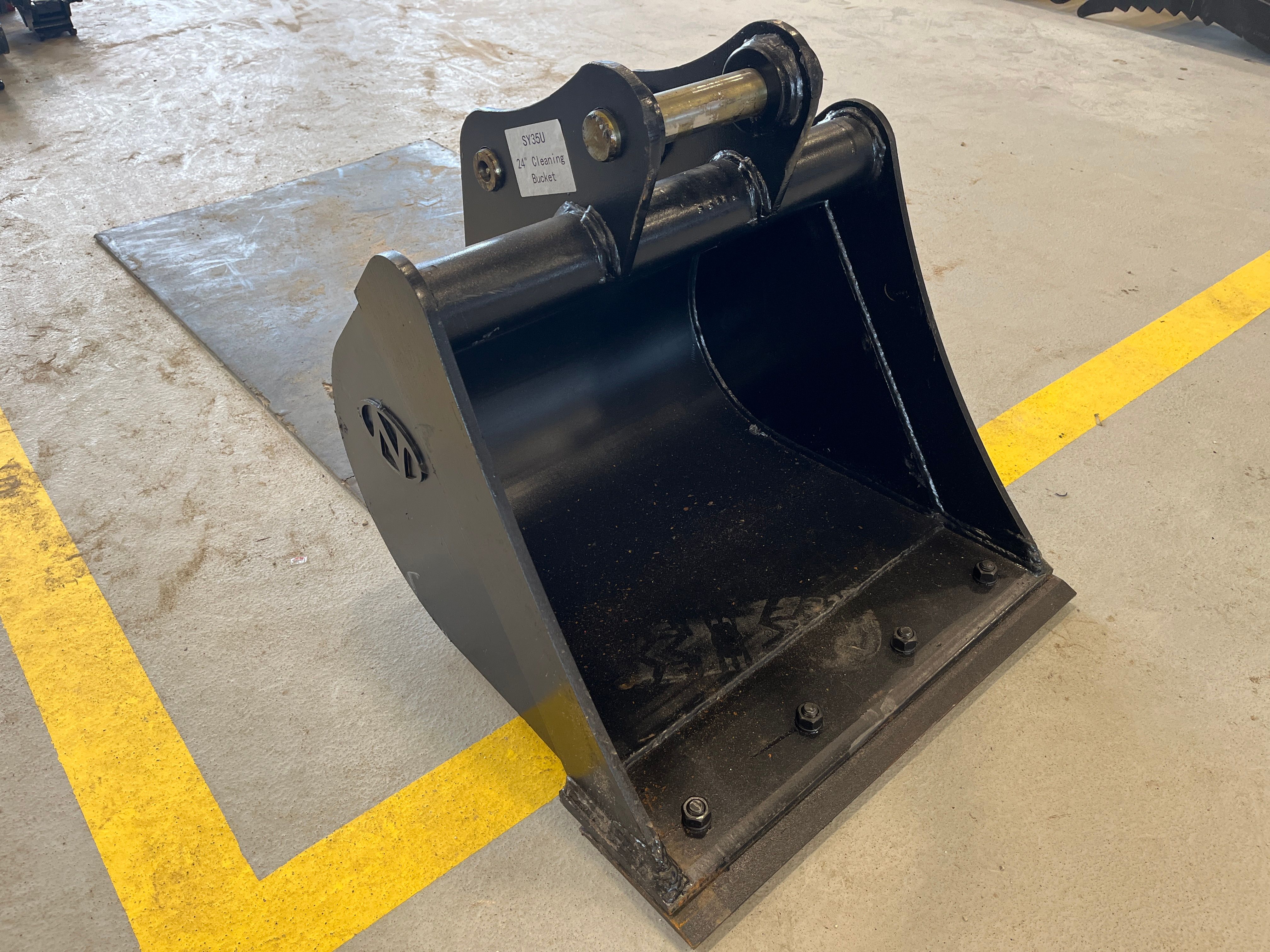 24" DC BUCKET FOR SY35U Photo 4 Thumbnail