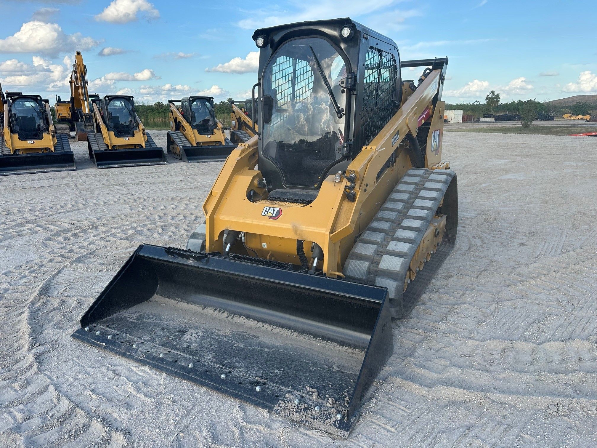 2024 CAT 299D3 Photo 1 Thumbnail