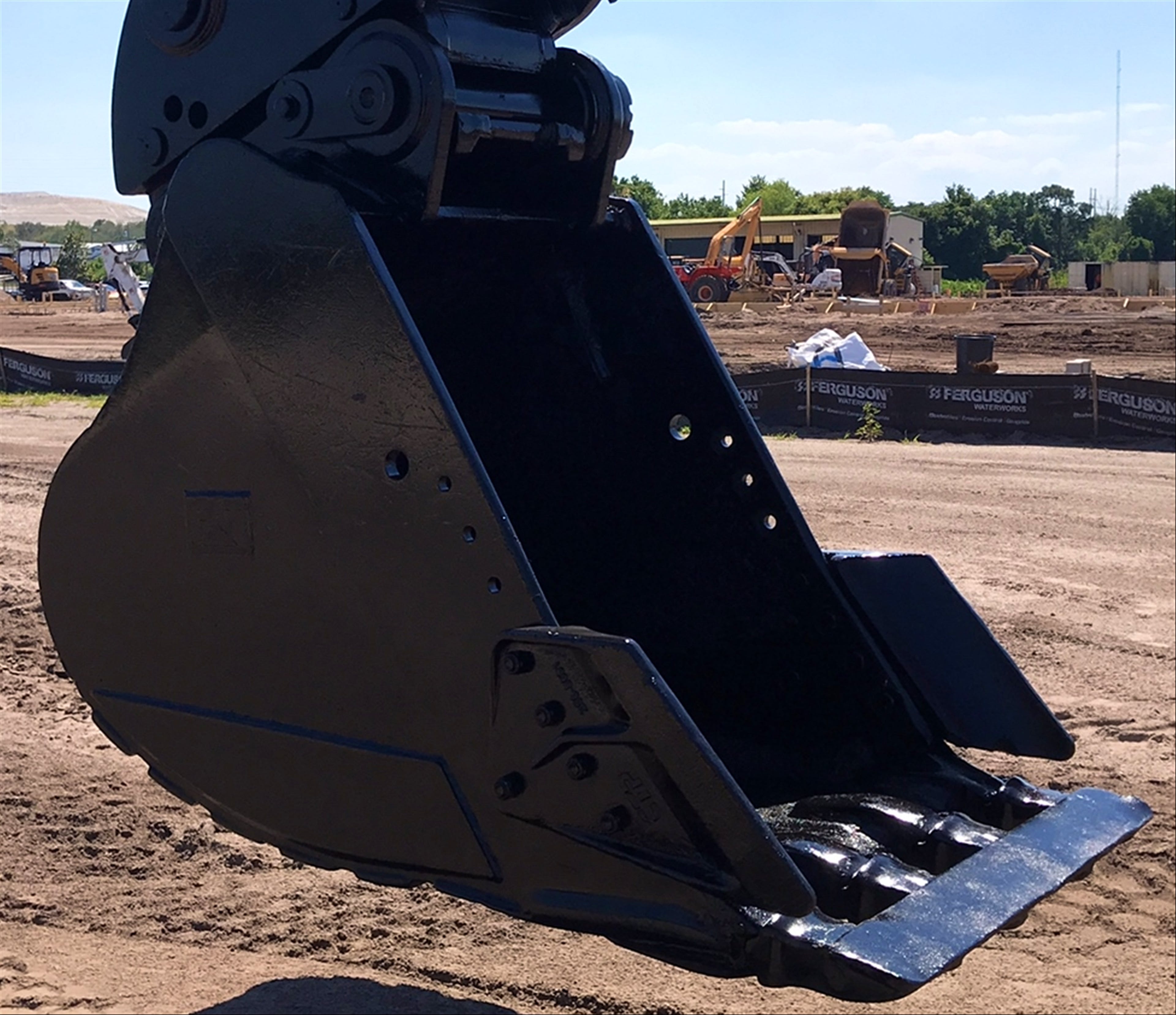 40" BUCKET FOR CAT 349EL Photo 3 Thumbnail