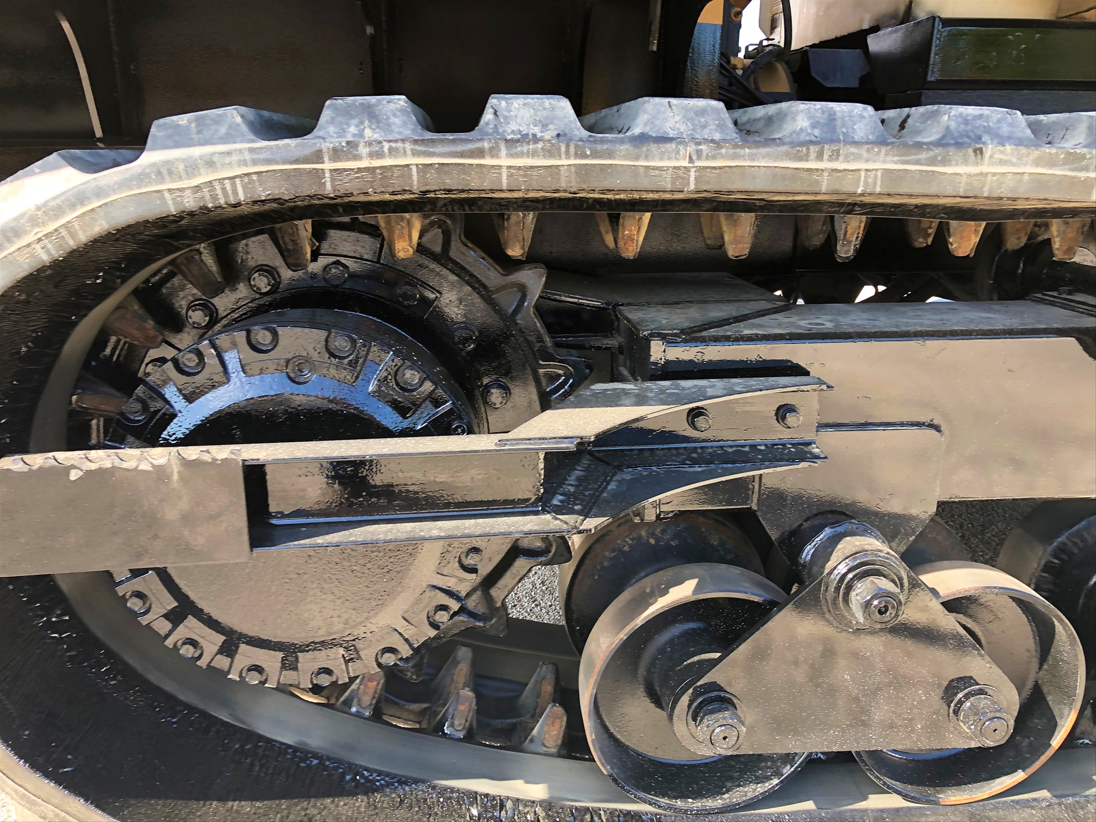 2014 MOROOKA MST 2200VD Photo 5 Thumbnail