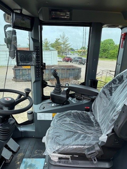 2025 SANY SW305K Photo 5 Thumbnail