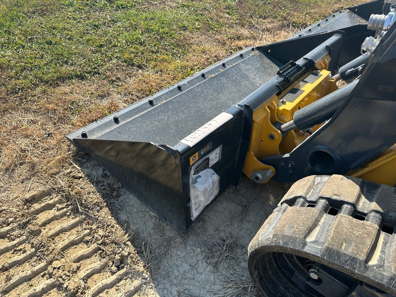 84" BUCKET FOR 333P Photo 4 Thumbnail