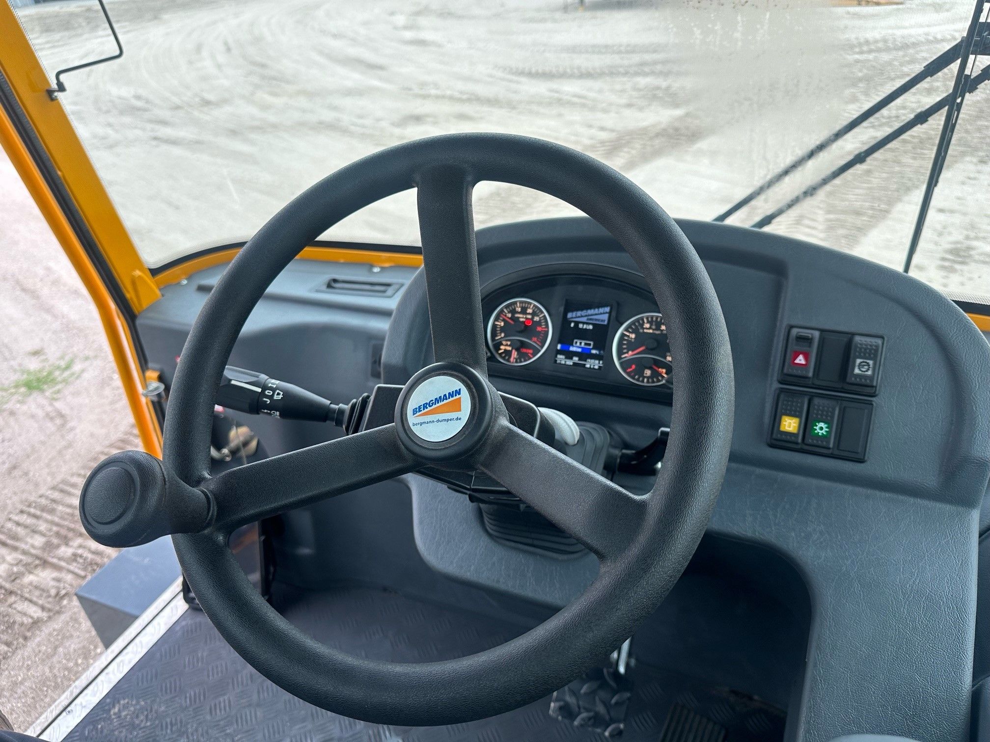 2022 BERGMANN C815S-R Photo 8 Thumbnail