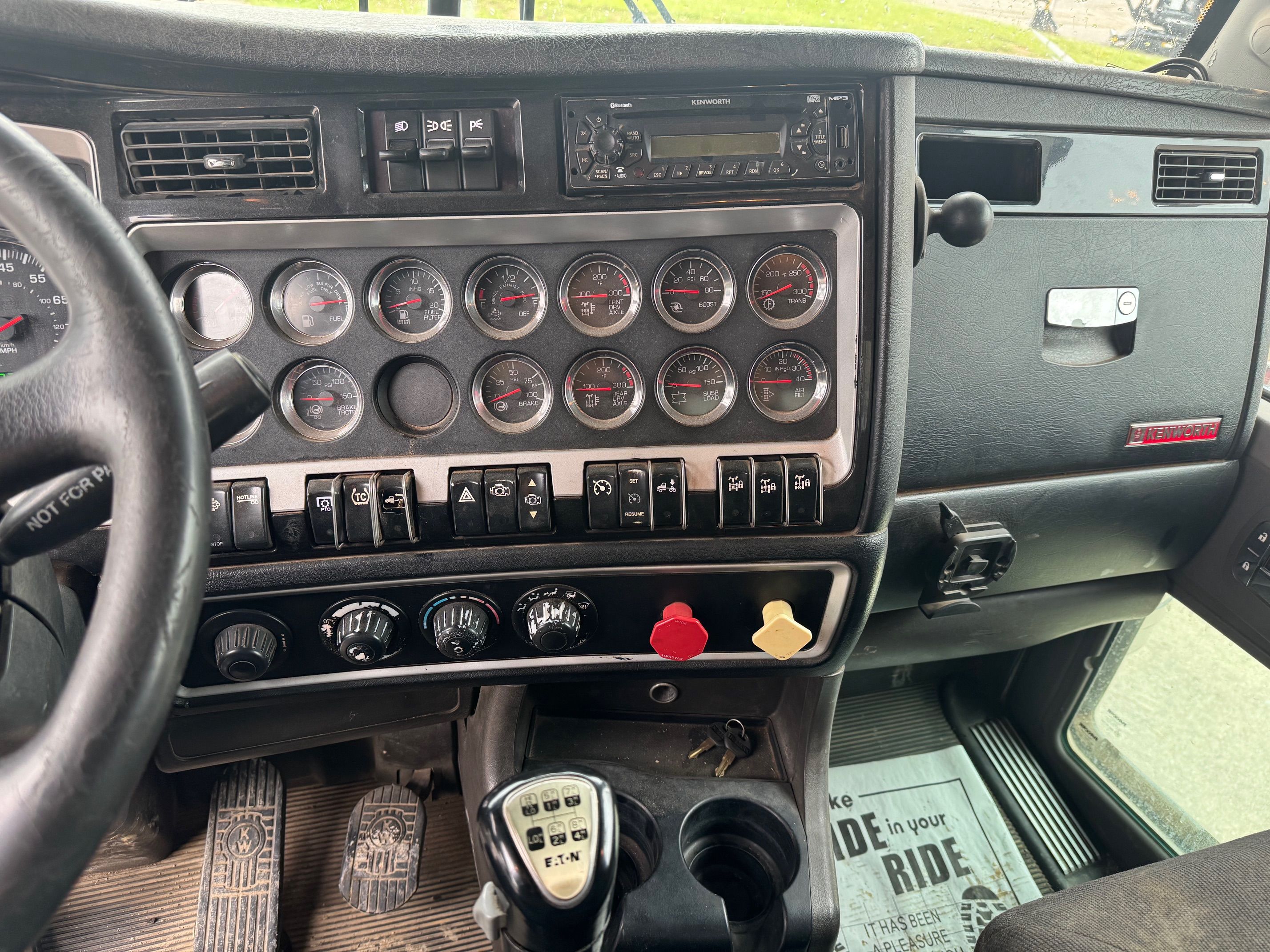 2012 KENWORTH T800 Photo 7 Thumbnail