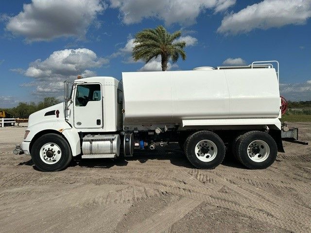 2020 KENWORTH T370 WATER Photo 2 Thumbnail