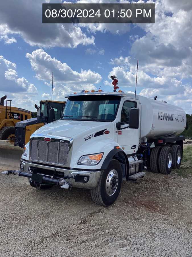 2025 PETERBILT 548 WATER Photo 1