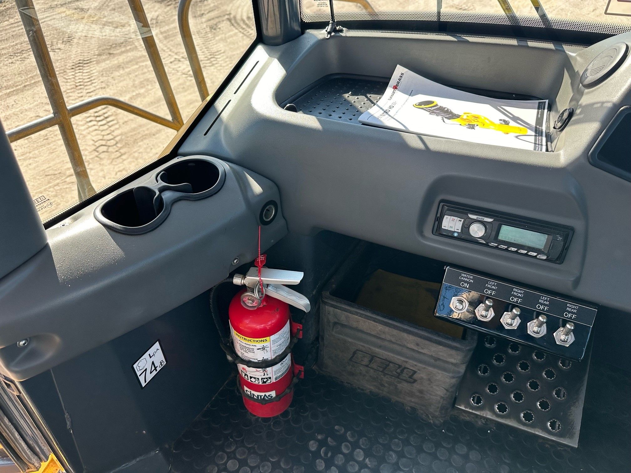 2019 BELL B30E Photo 8 Thumbnail