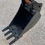 18" EXCAVATOR DIGGING BUCKET 50MM PIN Photo 1