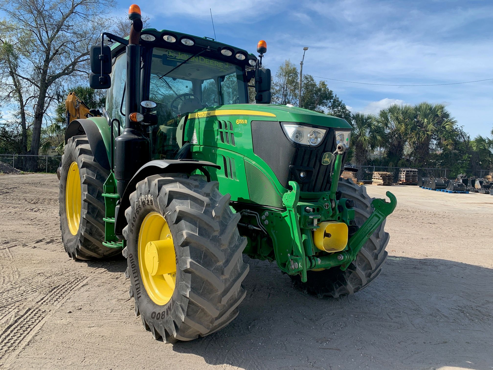 2019 JOHN DEERE 6155R Photo 6 Thumbnail