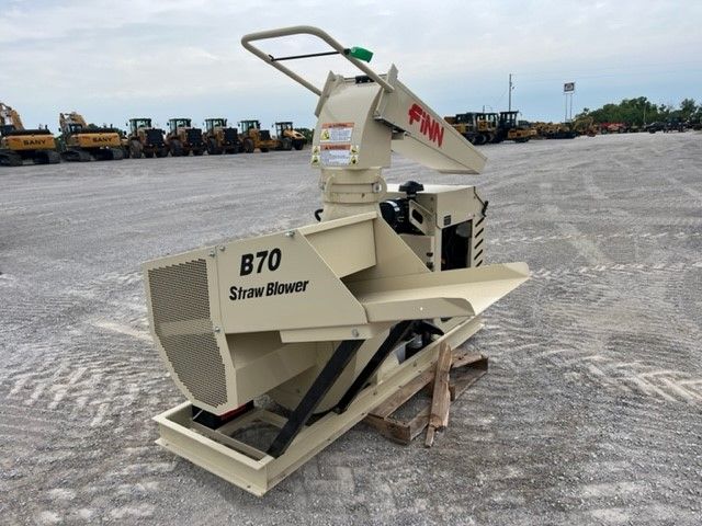 2022 FINN B70RH-39 STRAW BLOWER Photo 3 Thumbnail