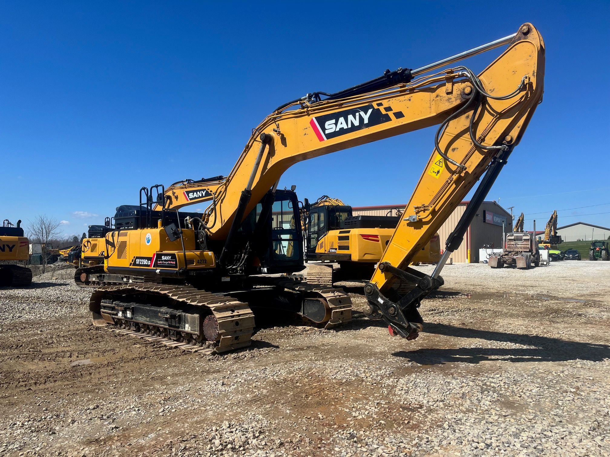 2022 SANY SY225C Photo 1 Thumbnail
