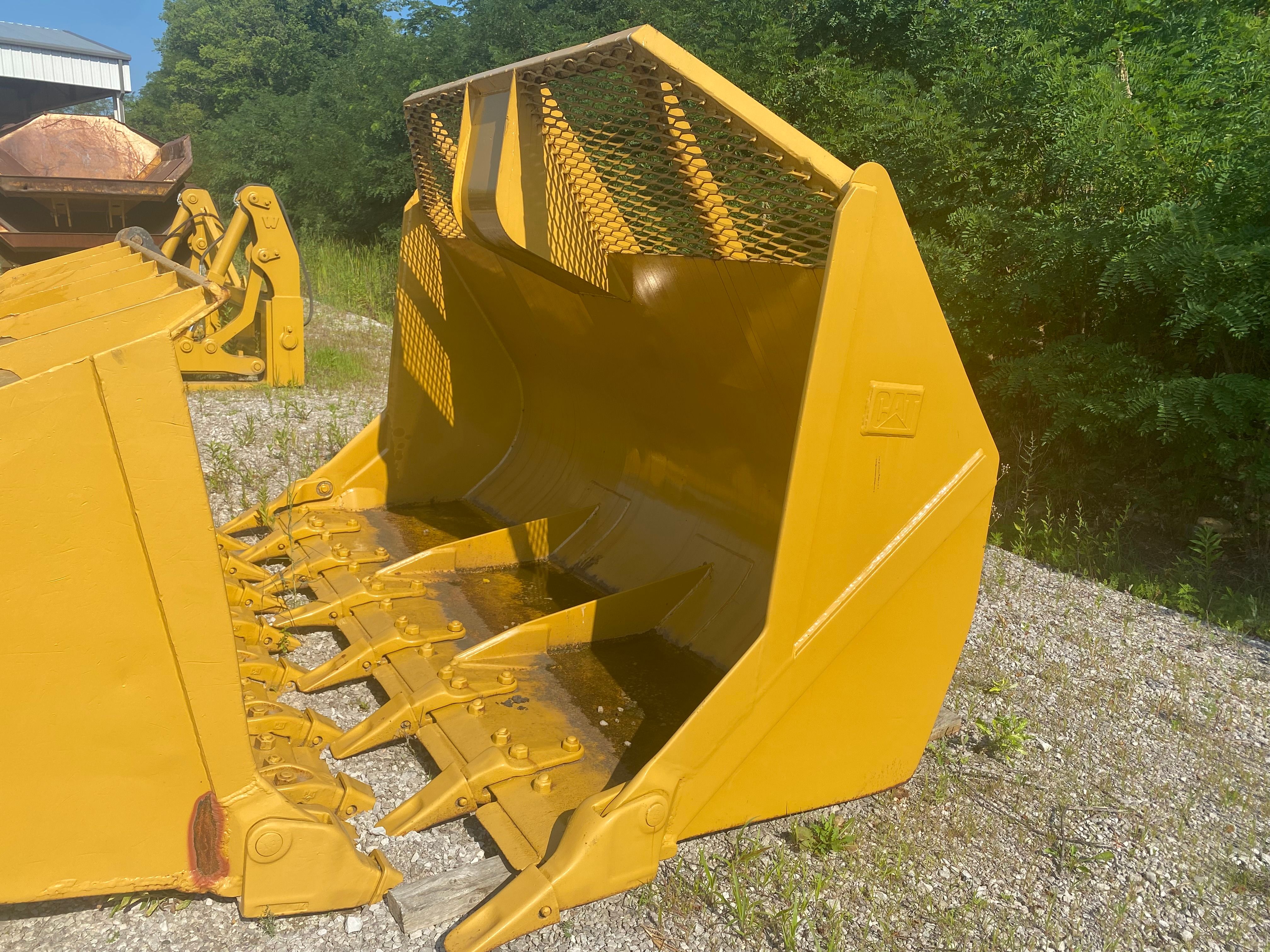 FRONT BUCKET FOR CAT 963C Photo 1 Thumbnail