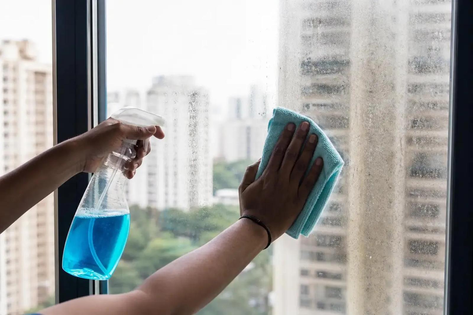 Pollution Film on Glass: Causes, Cleaning & Fixes