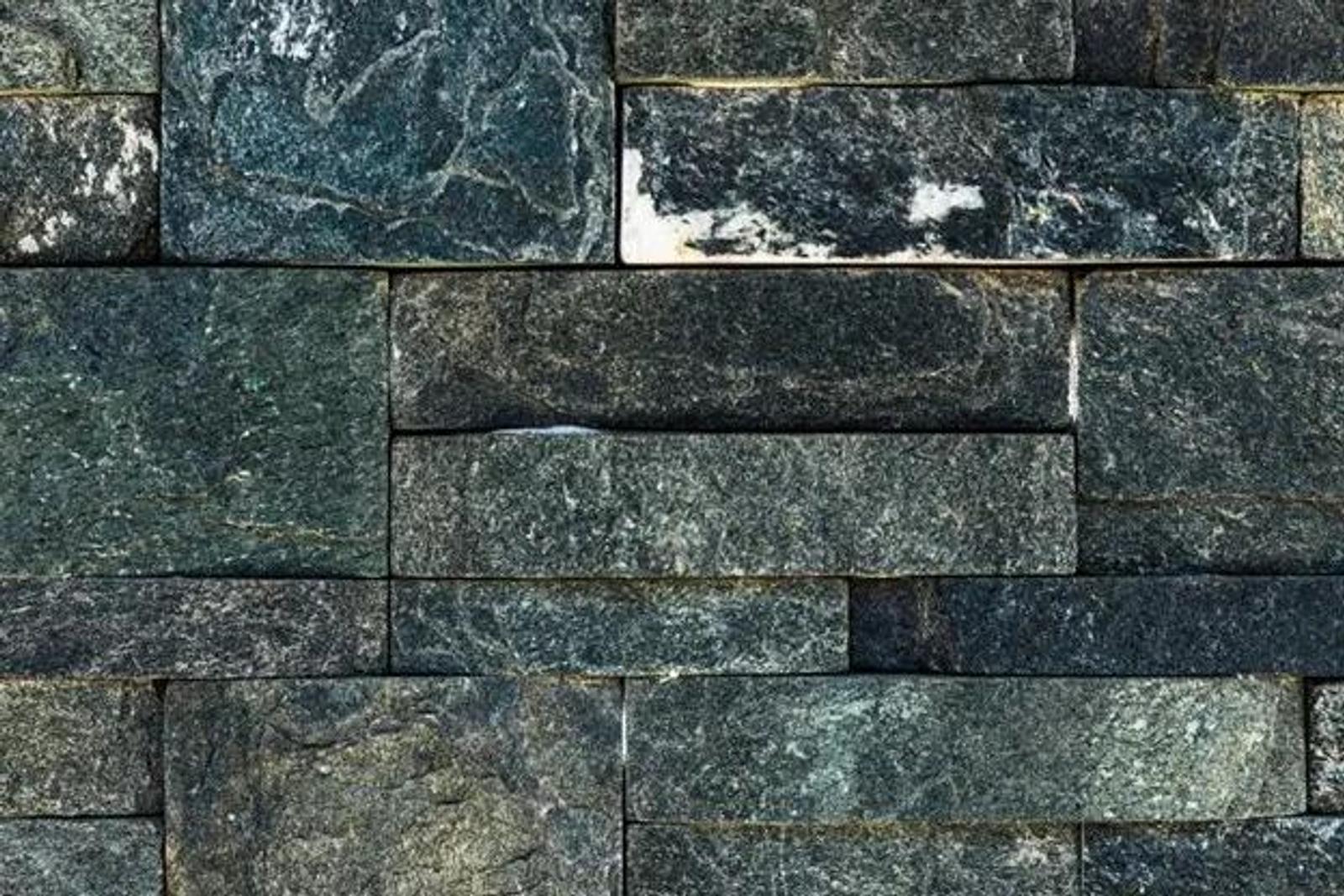 Porosity in Natural Stone: Effects on Polishing Results