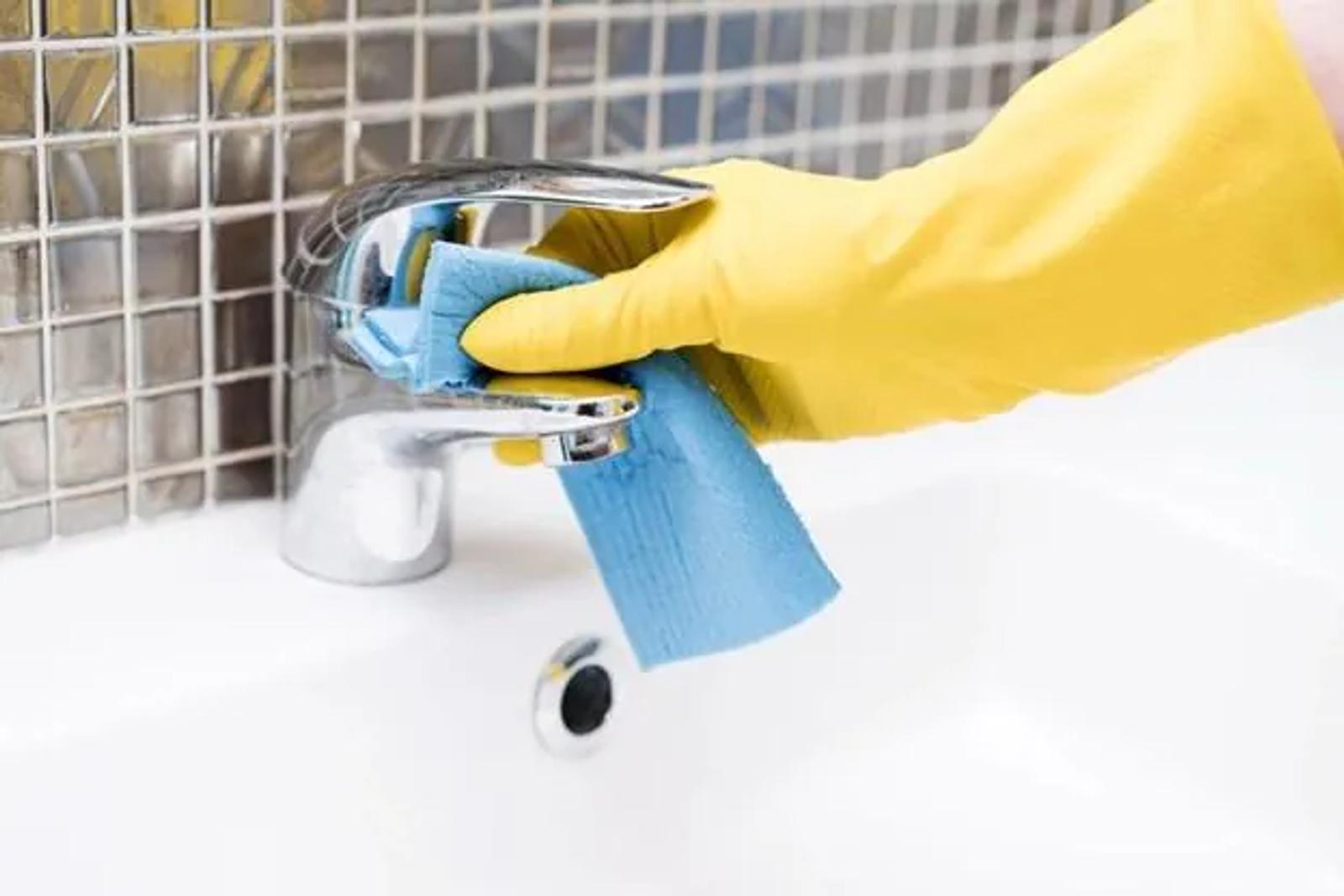 Bathroom Biofilm Removal & Deep Cleaning Guide