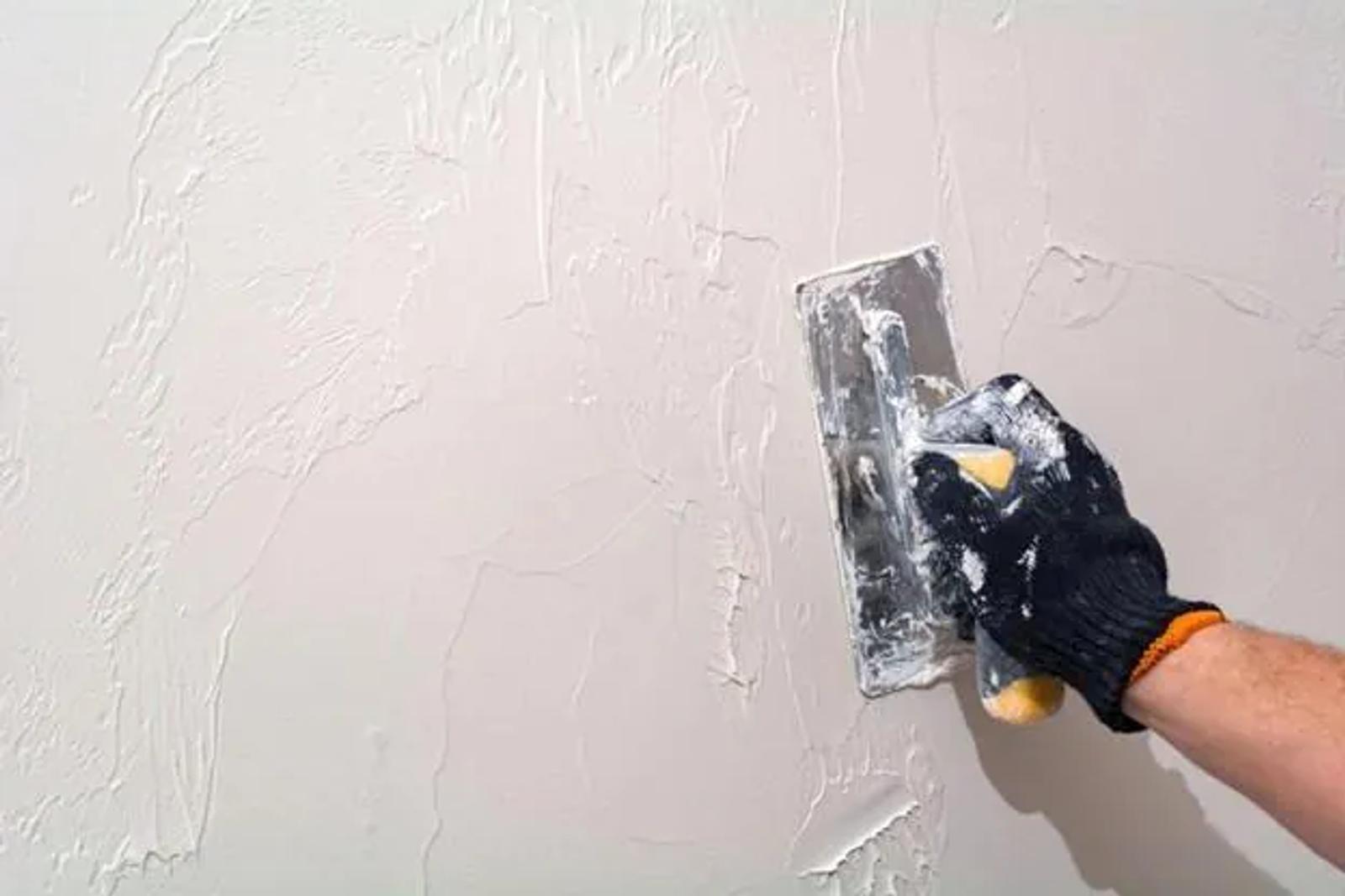Exterior Plastering: Drip Moulds & Corner Beads